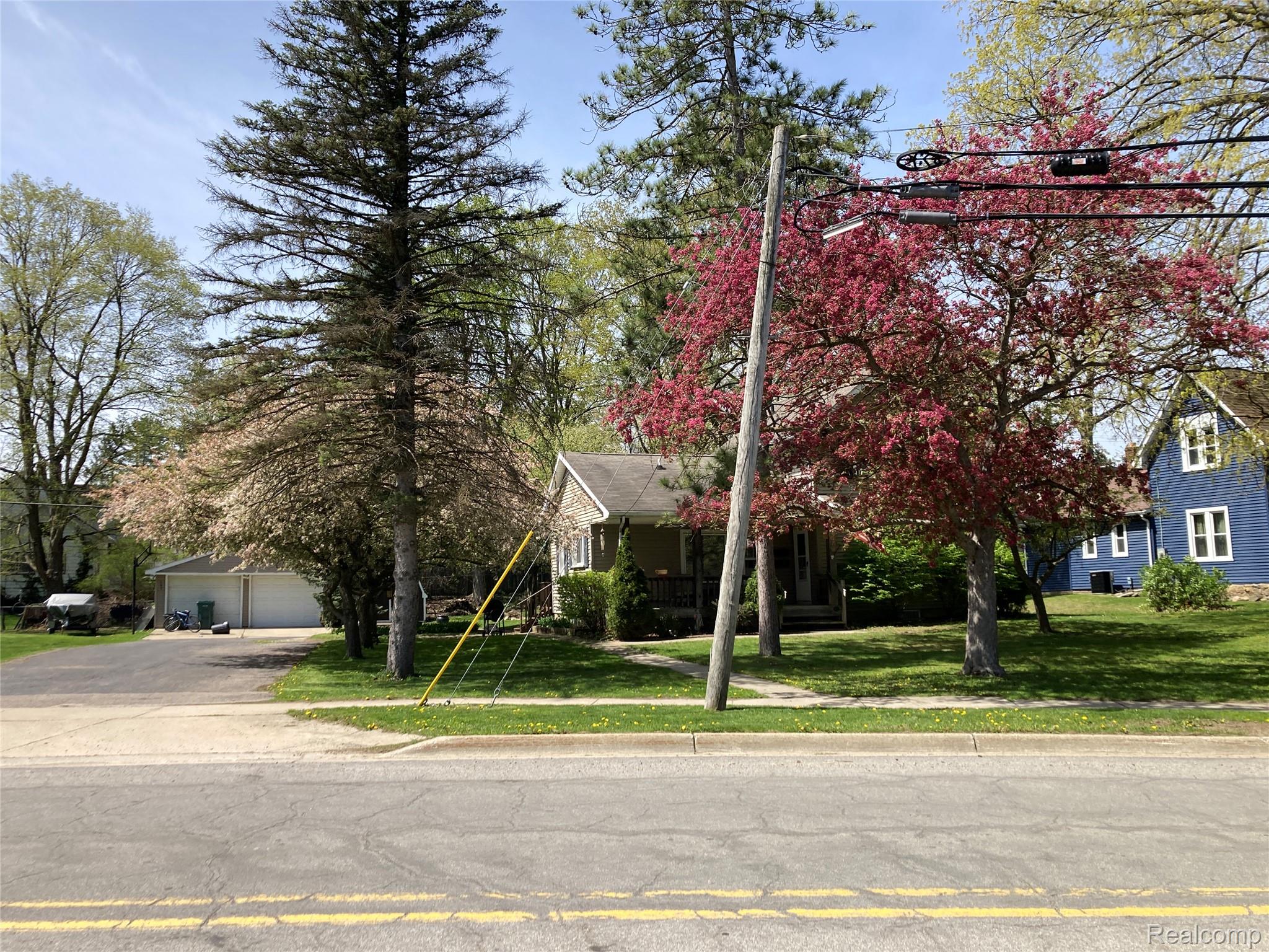 20261021821 Property Photo 1