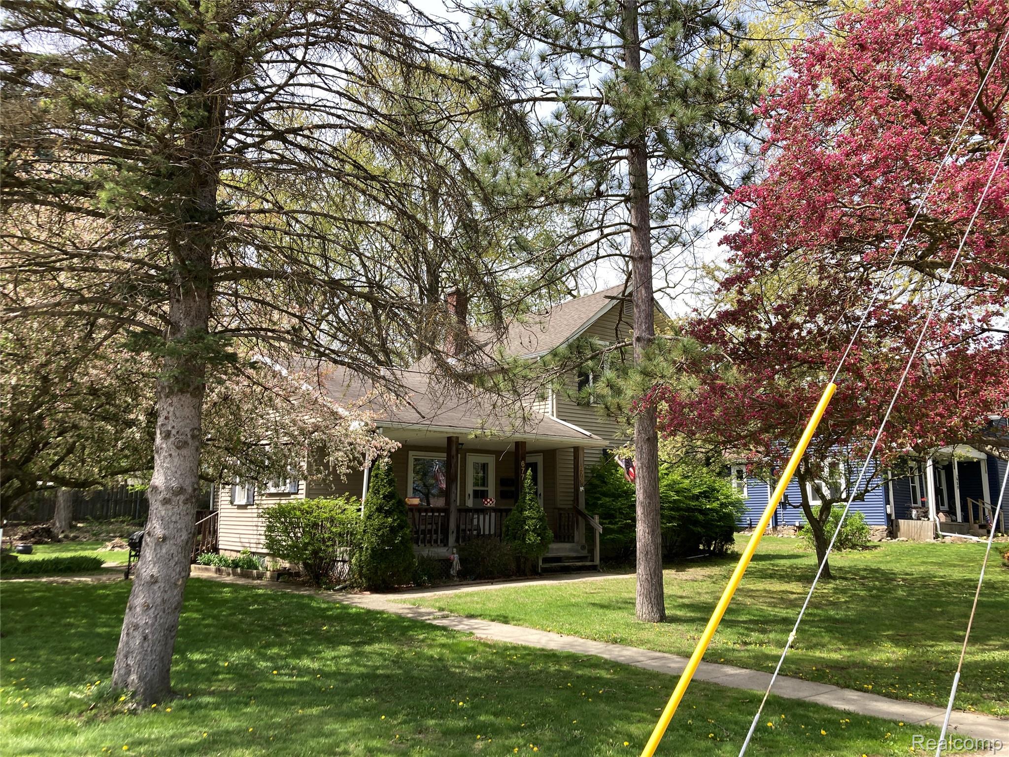20261021821 Property Photo 3