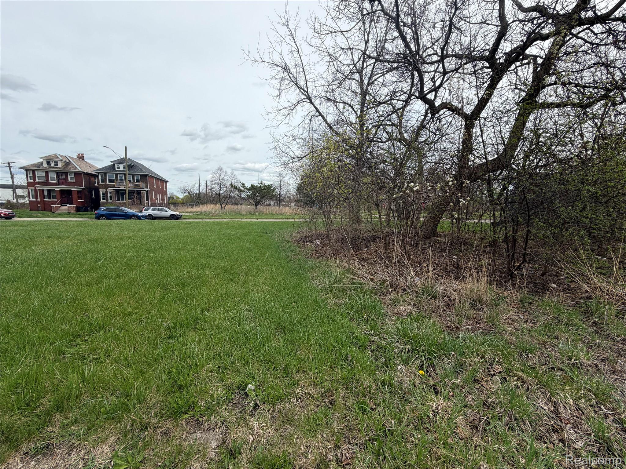 5161 Vermont Street Property Photo 2