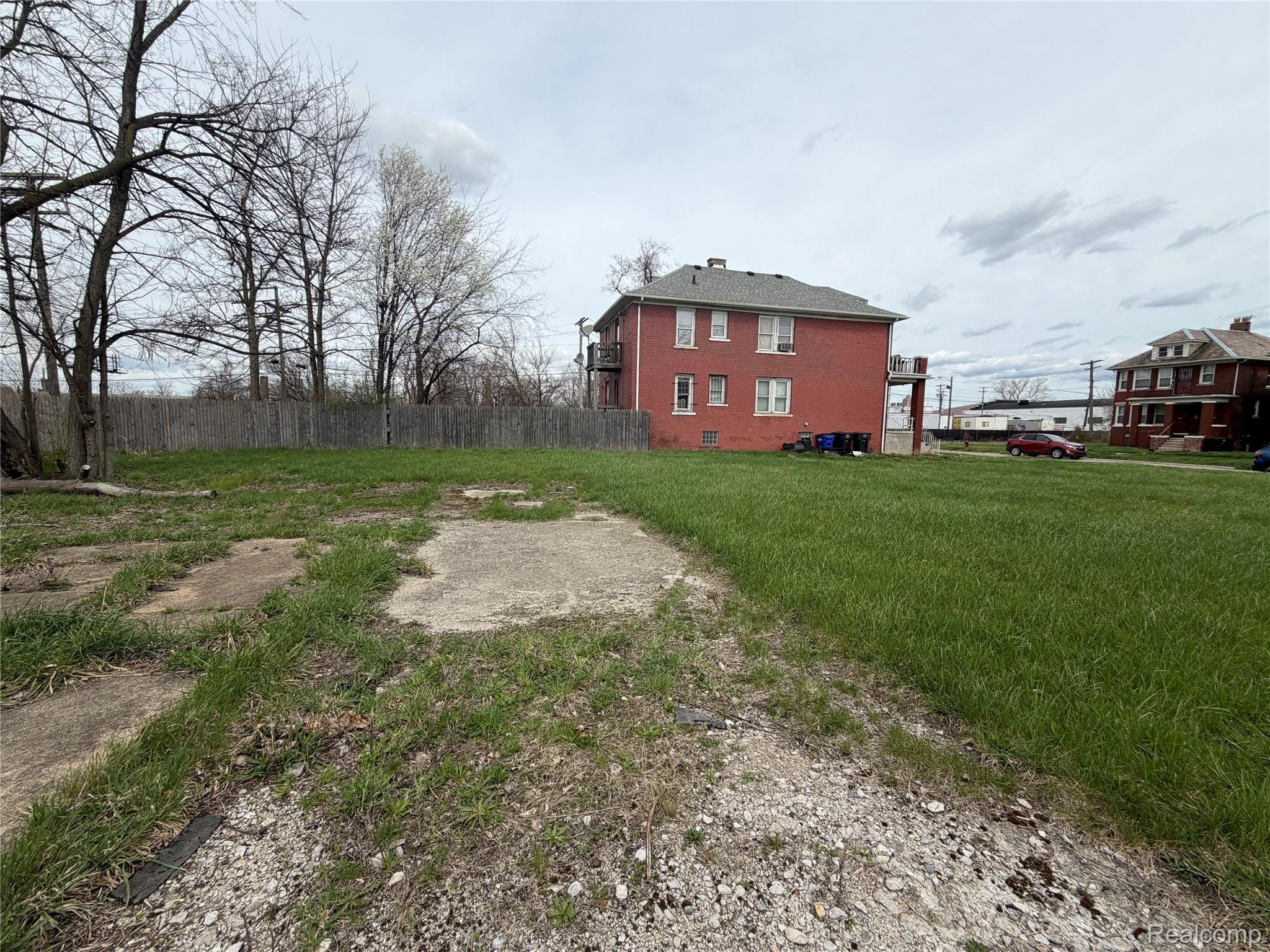 5161 Vermont Street Property Photo 5