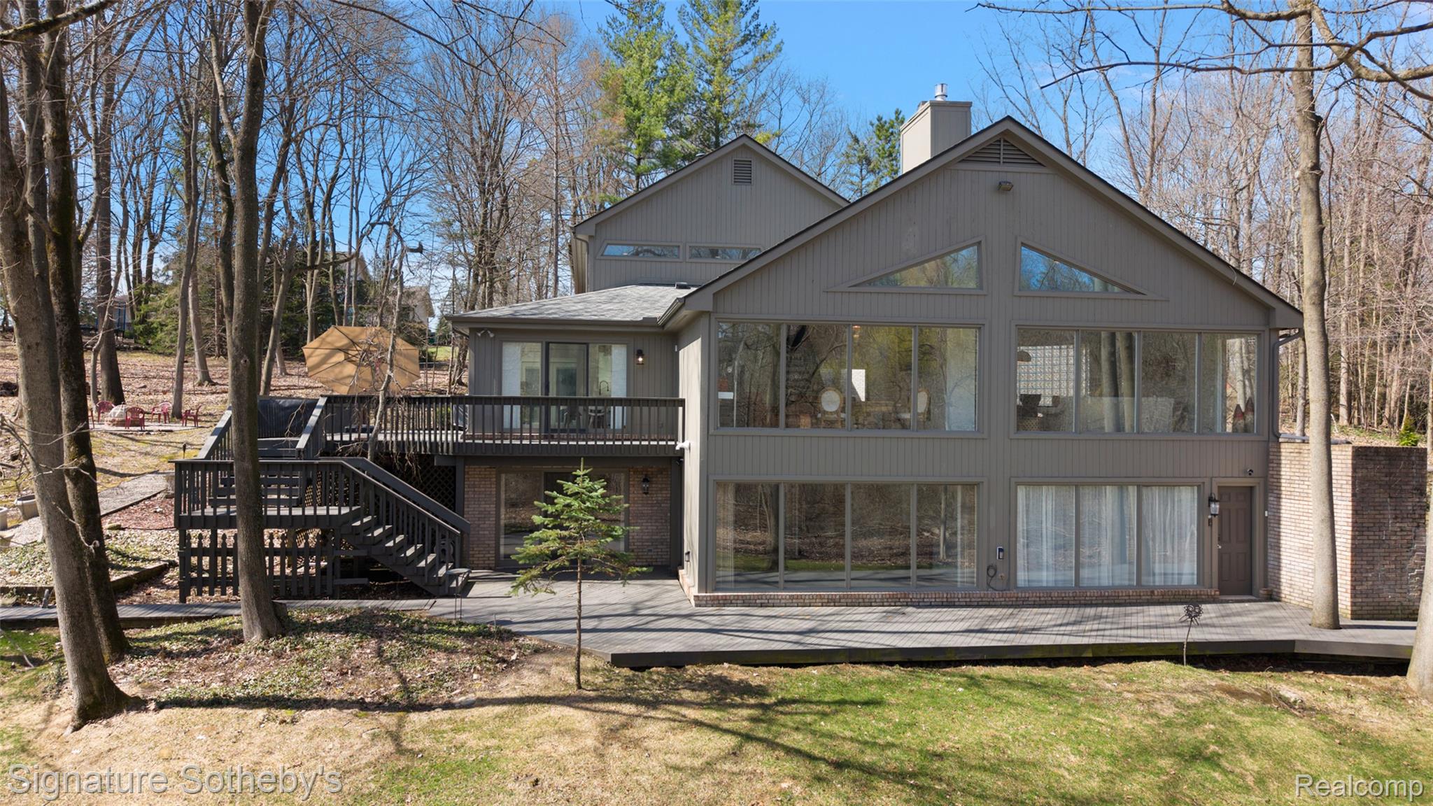 4650 Lahser Road Property Photo 2