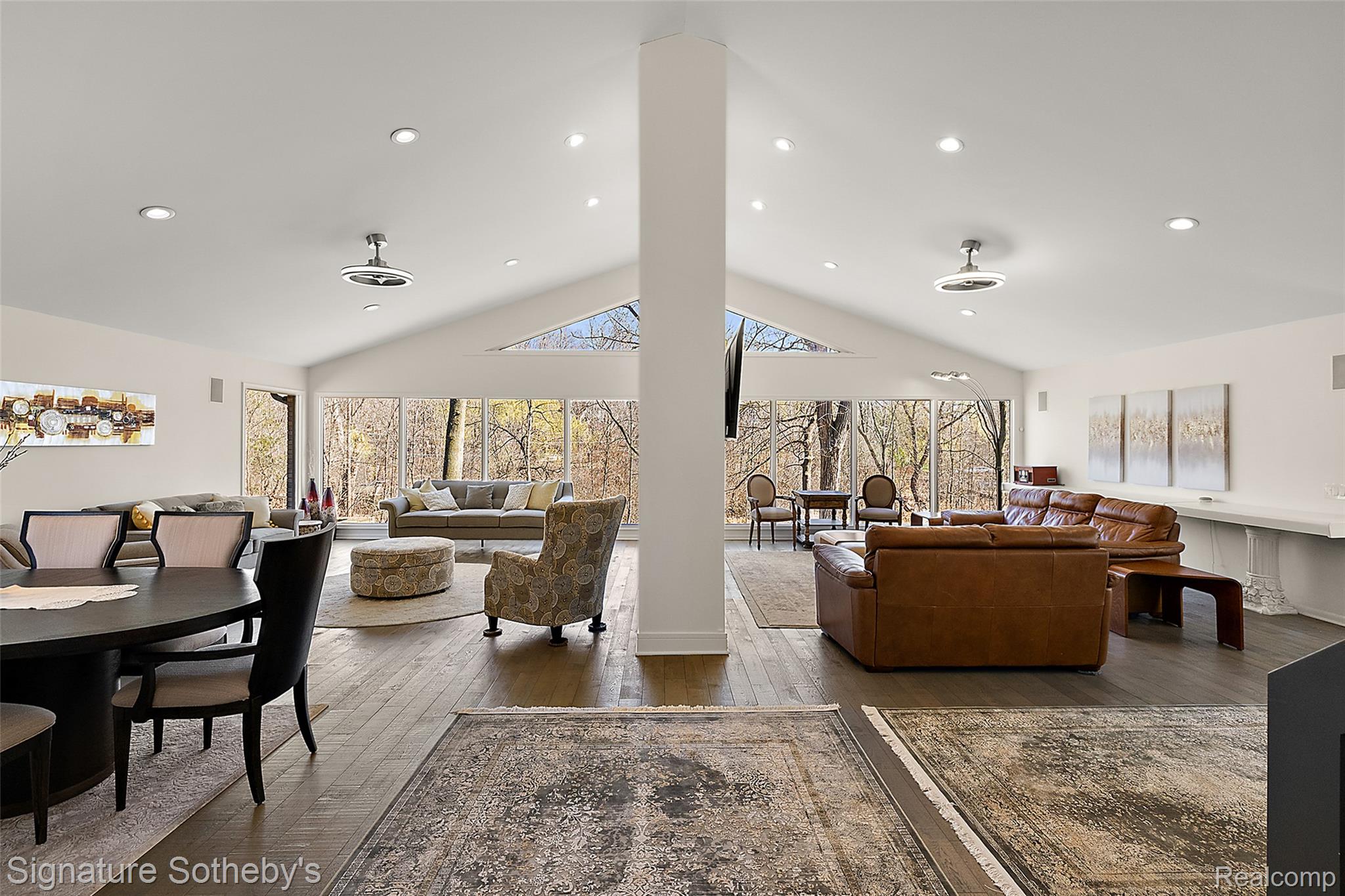 4650 Lahser Road Property Photo 7