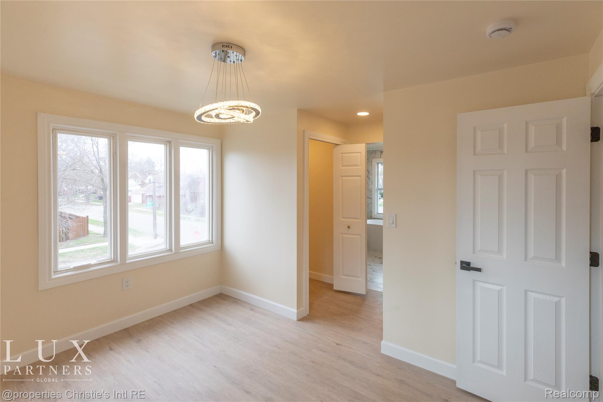 18516 Prairie Street Property Photo 12