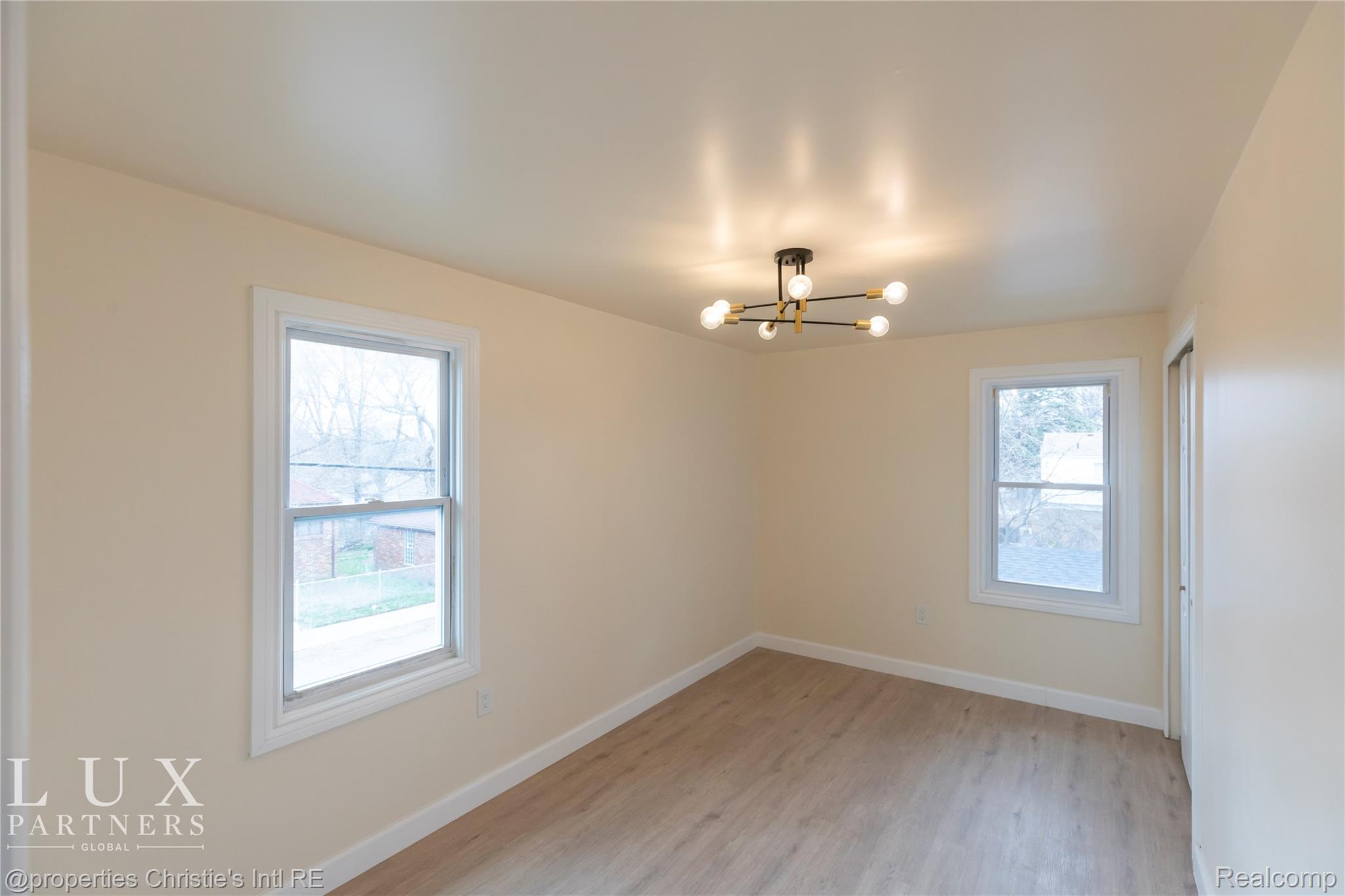 18516 Prairie Street Property Photo 15