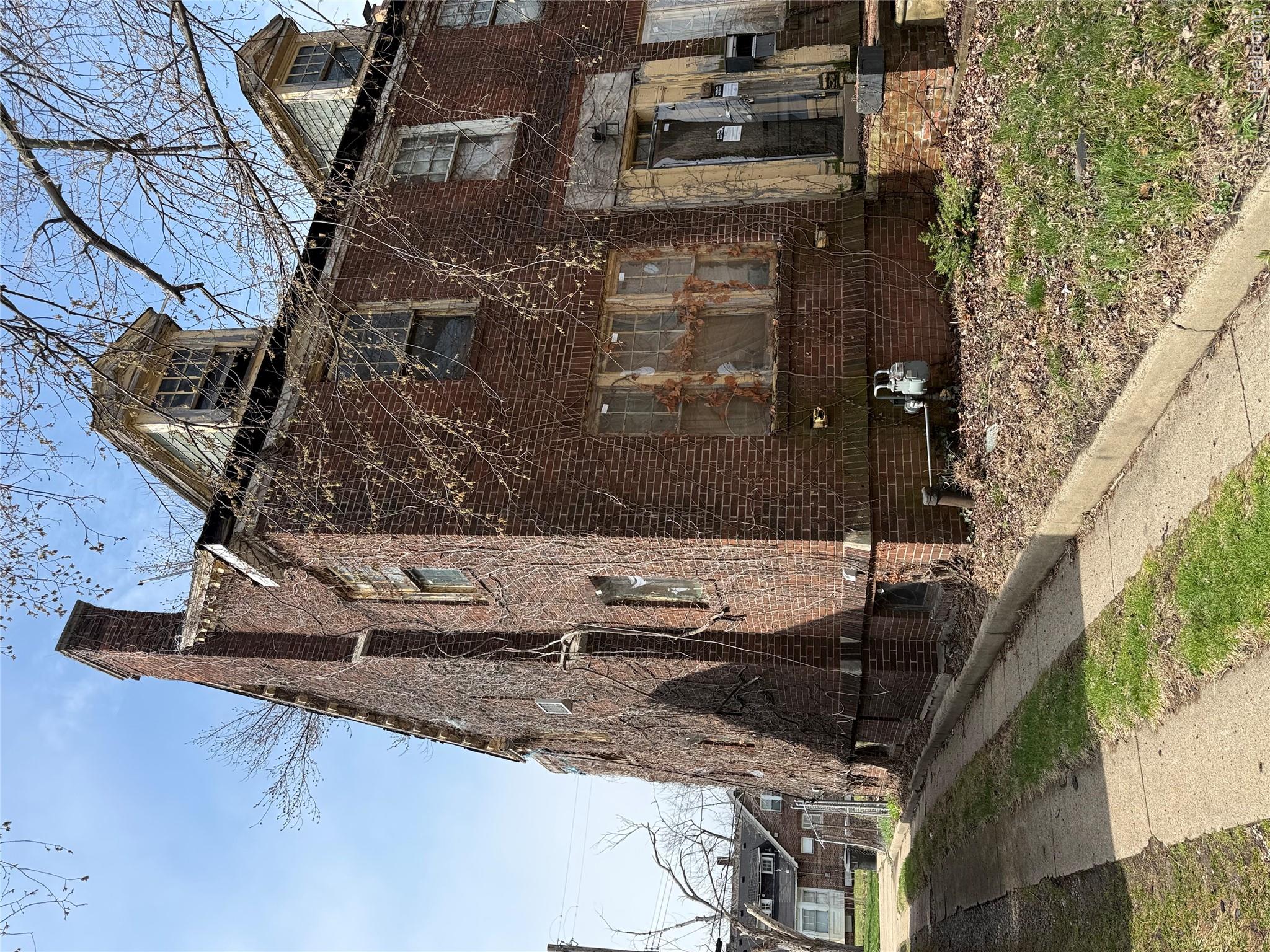 931 Ashland Street Property Photo 4