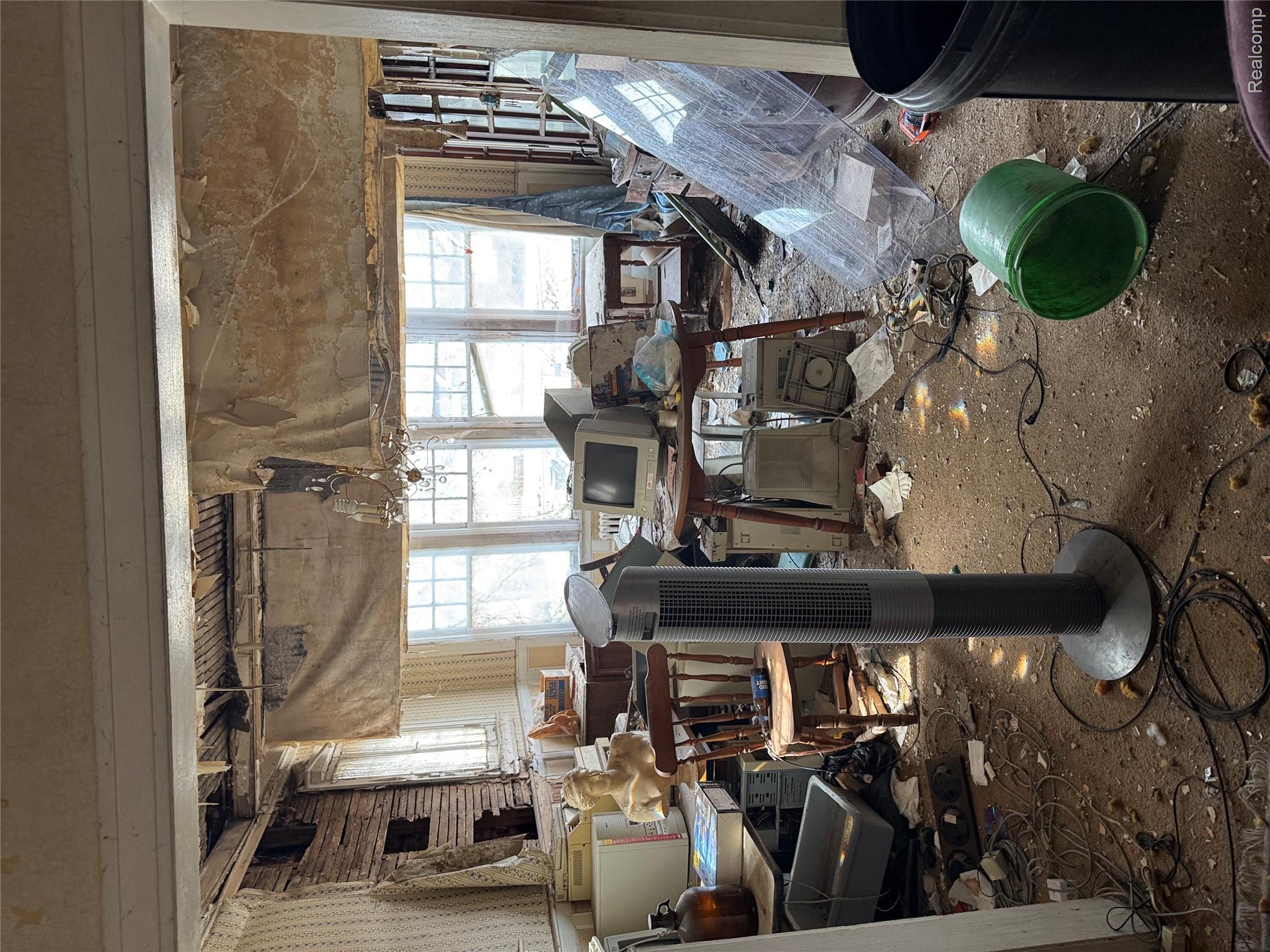931 Ashland Street Property Photo 11