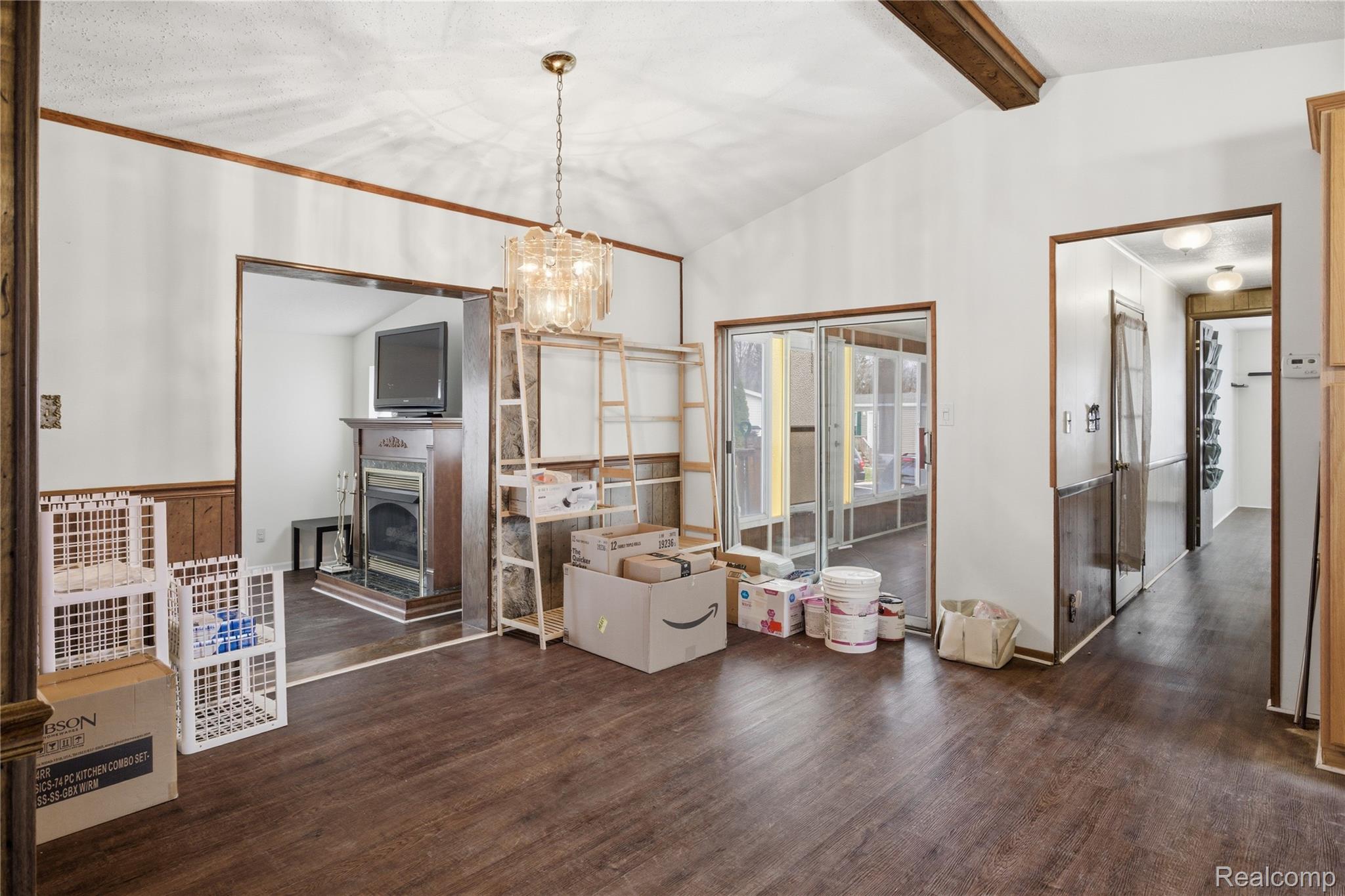 25716 Jackson St Property Photo 8