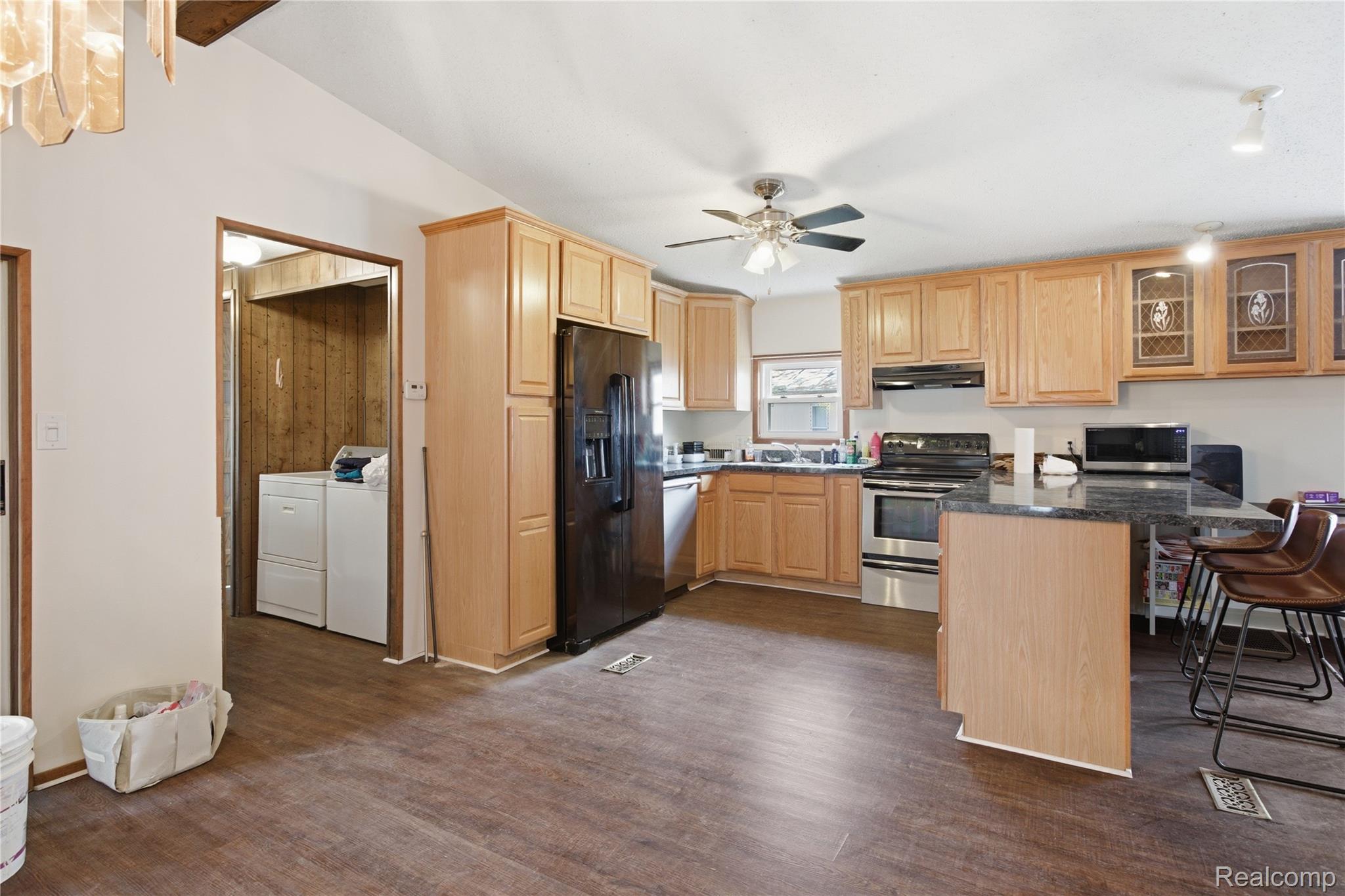 25716 Jackson St Property Photo 9