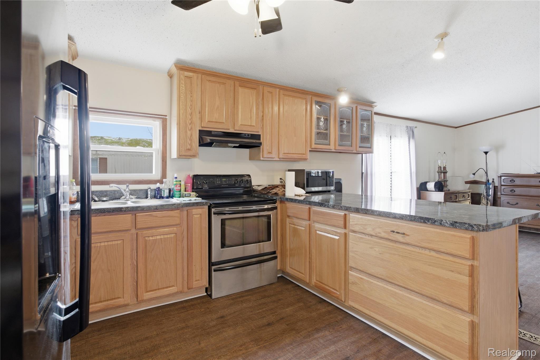 25716 Jackson St Property Photo 11