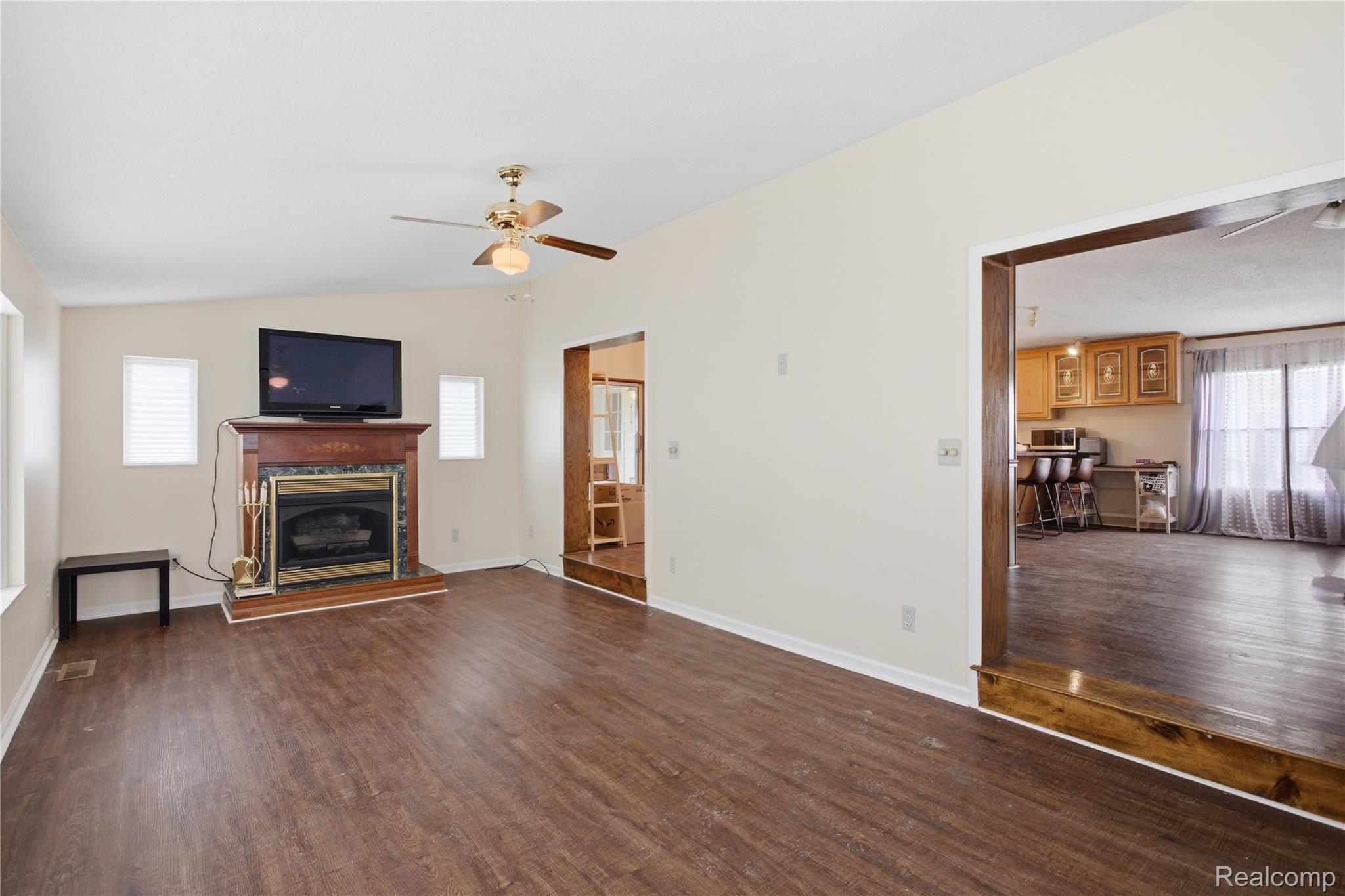 25716 Jackson St Property Photo 16