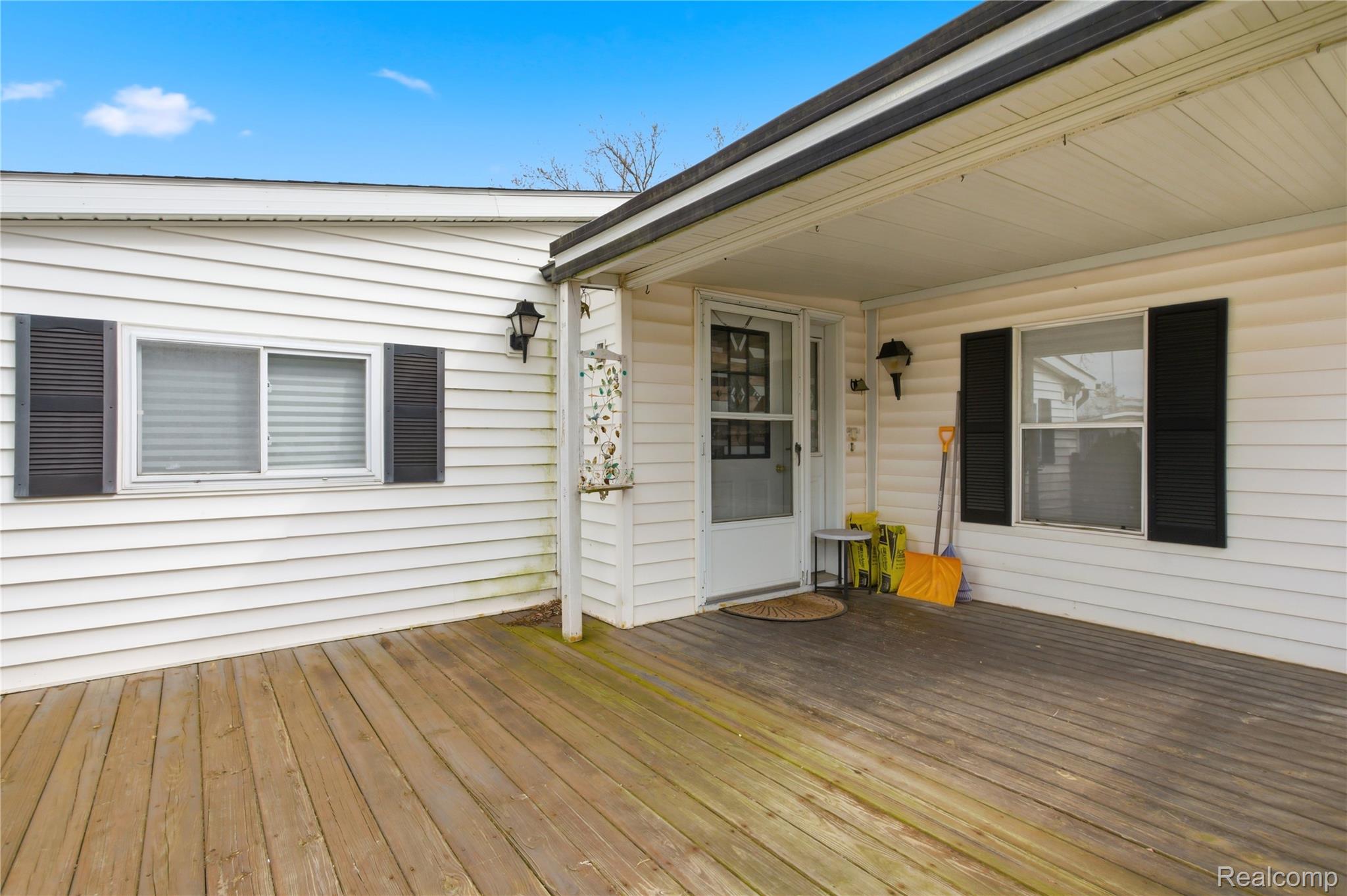 25716 Jackson St Property Photo 28