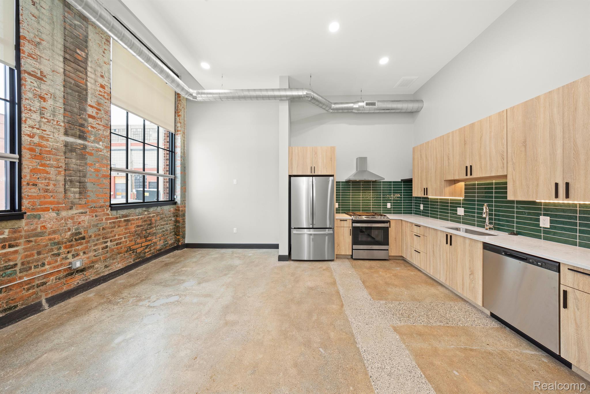603 E Milwaukee Street 103 Property Photo 10