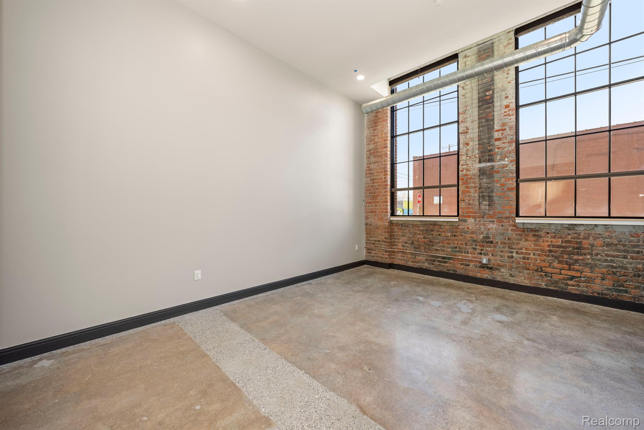 603 E Milwaukee Street 103 Property Photo 11