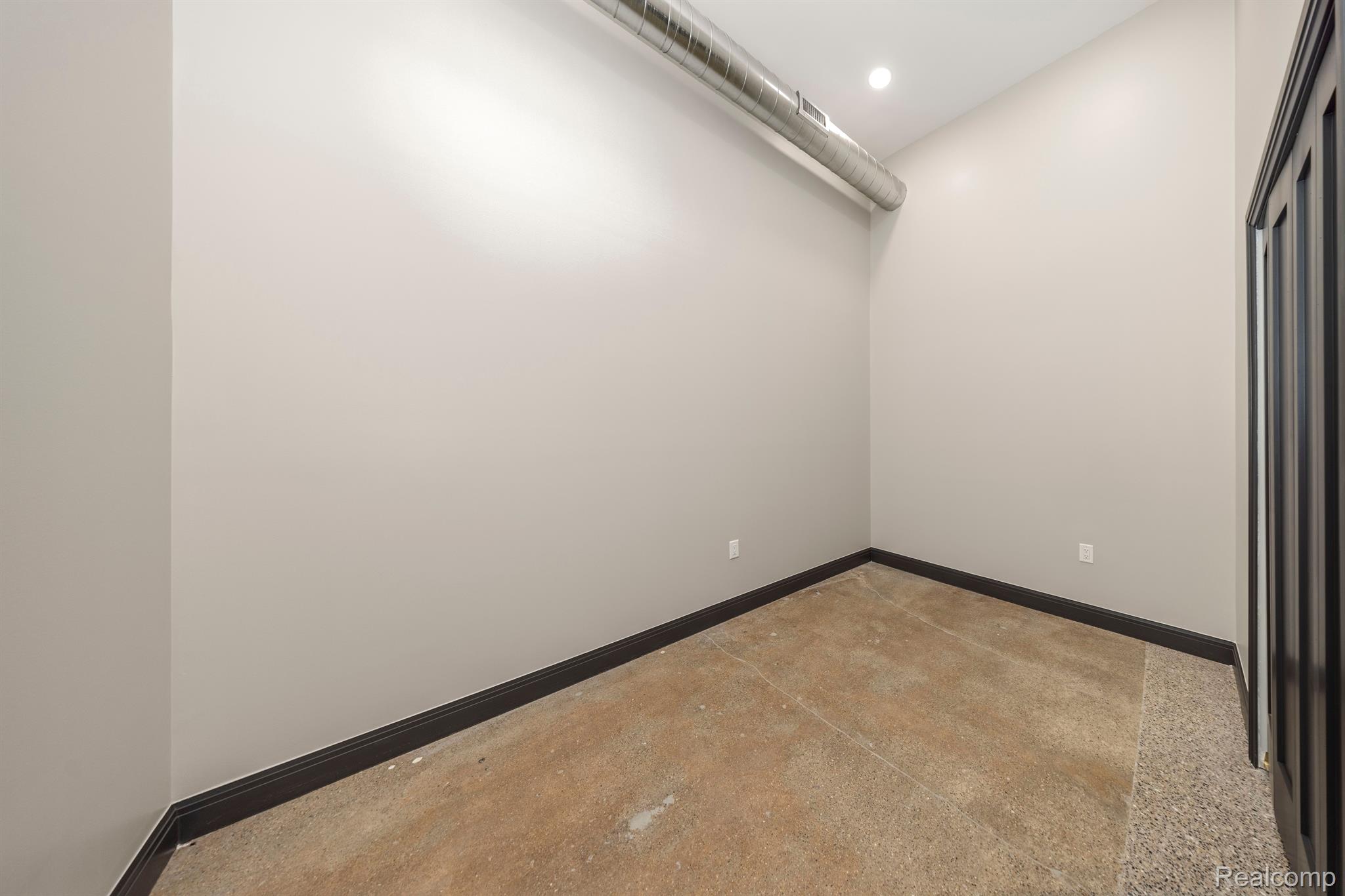 603 E Milwaukee Street 103 Property Photo 19