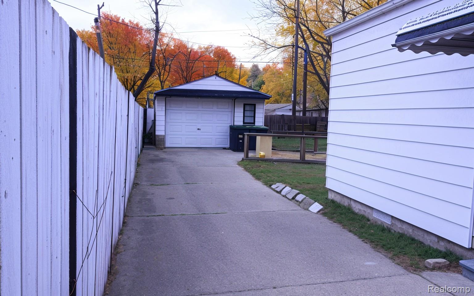 6430 Banner Street Property Photo 3