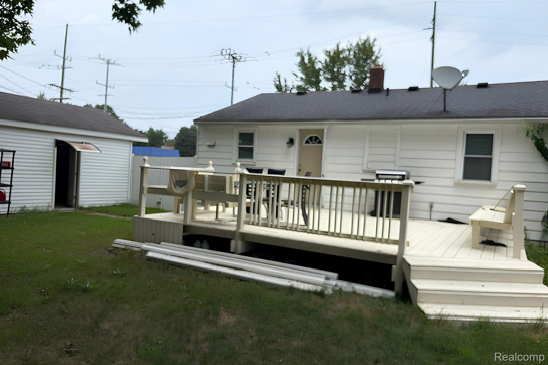 7189 Lakeshore Road Property Photo 6