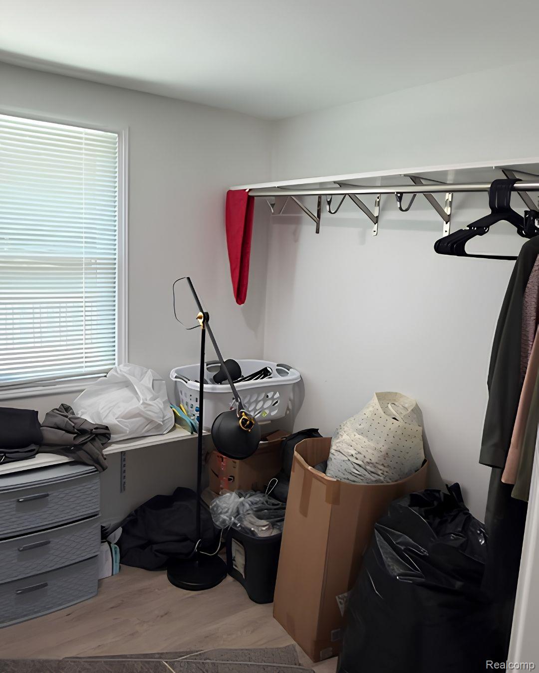7189 Lakeshore Road Property Photo 8