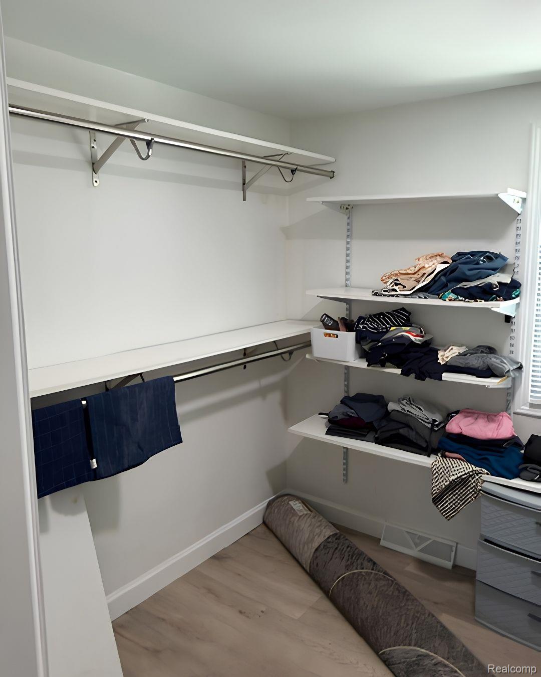 7189 Lakeshore Road Property Photo 9