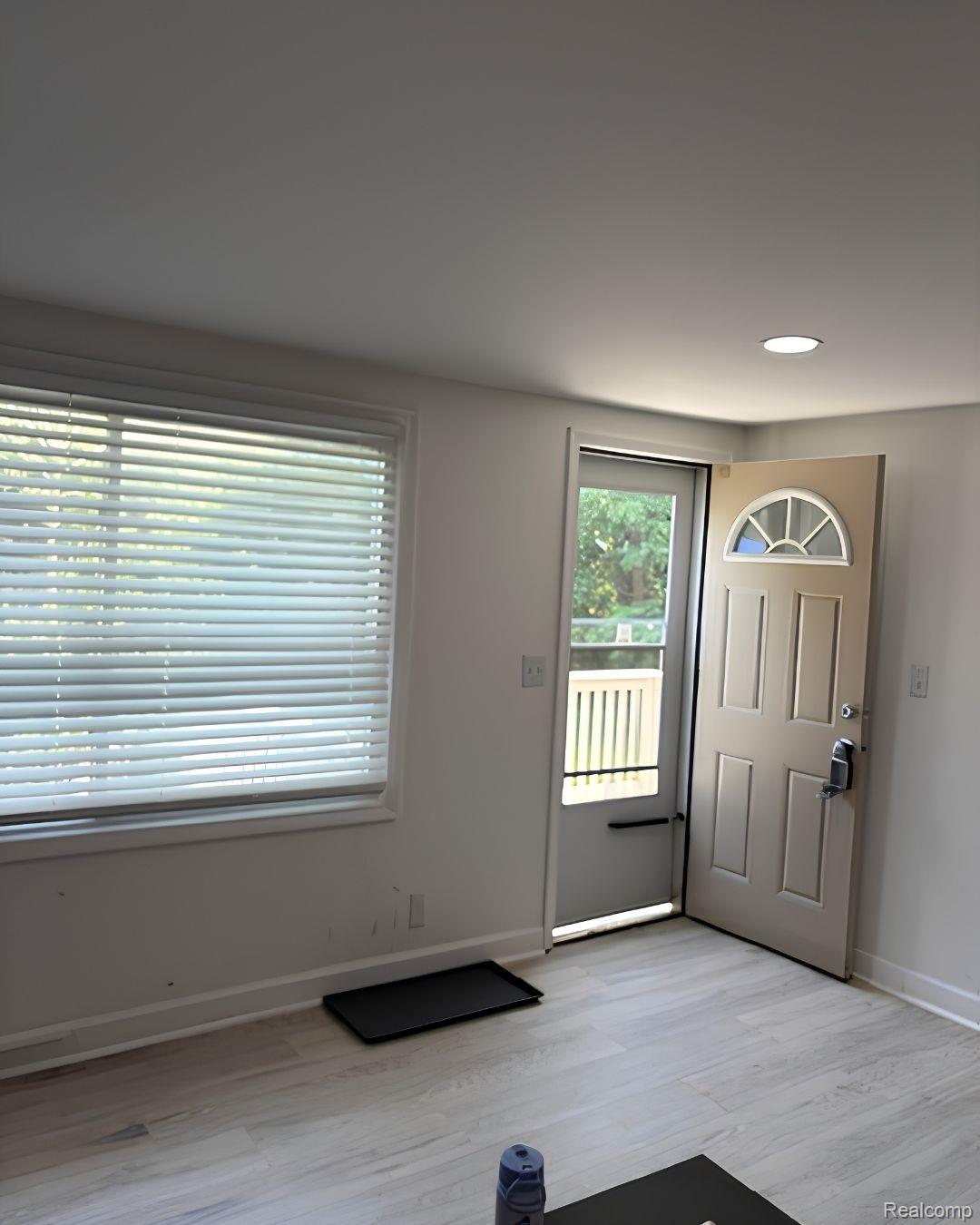 7189 Lakeshore Road Property Photo 14