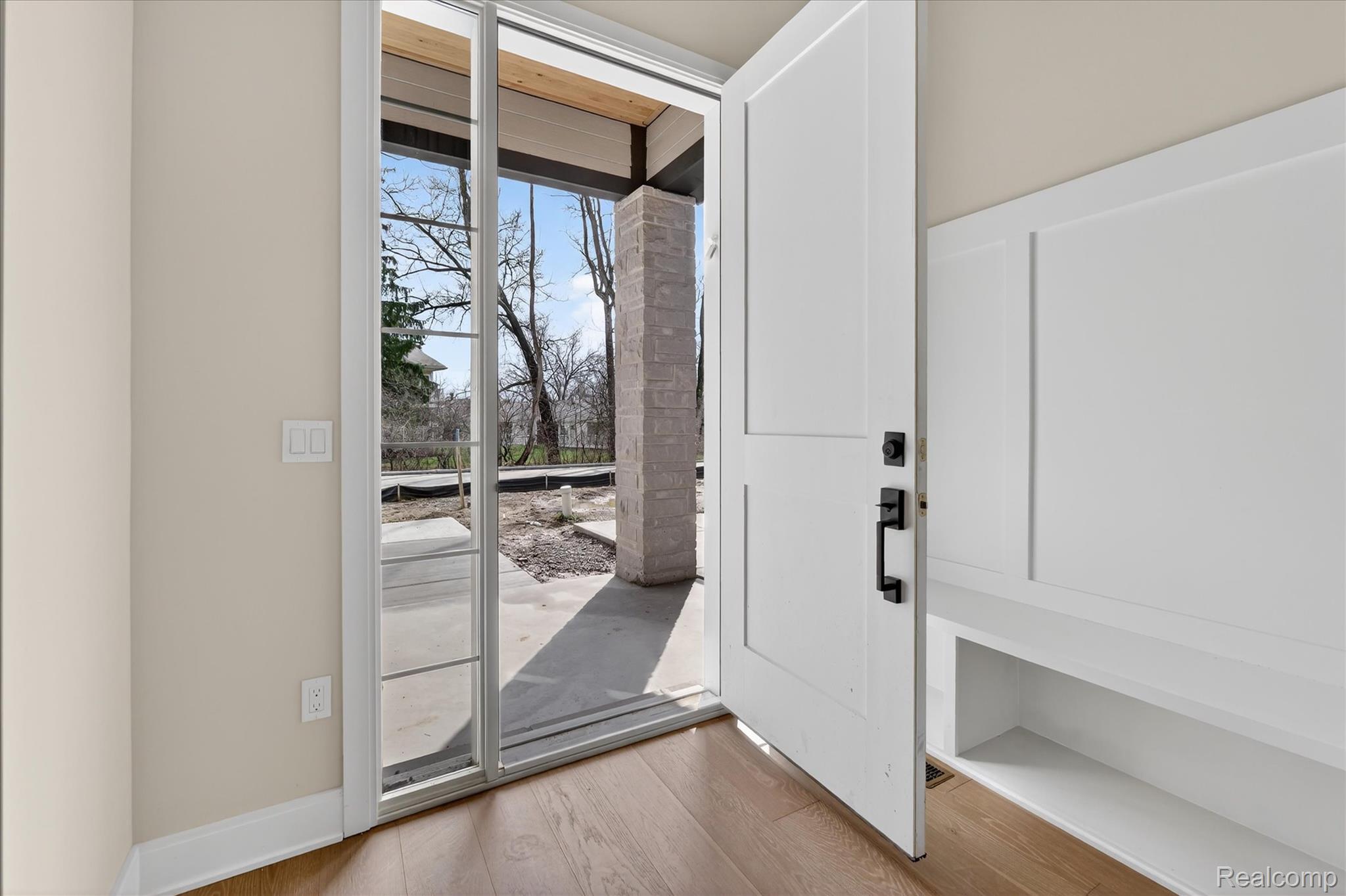 546 Maplehill Road Property Photo 3
