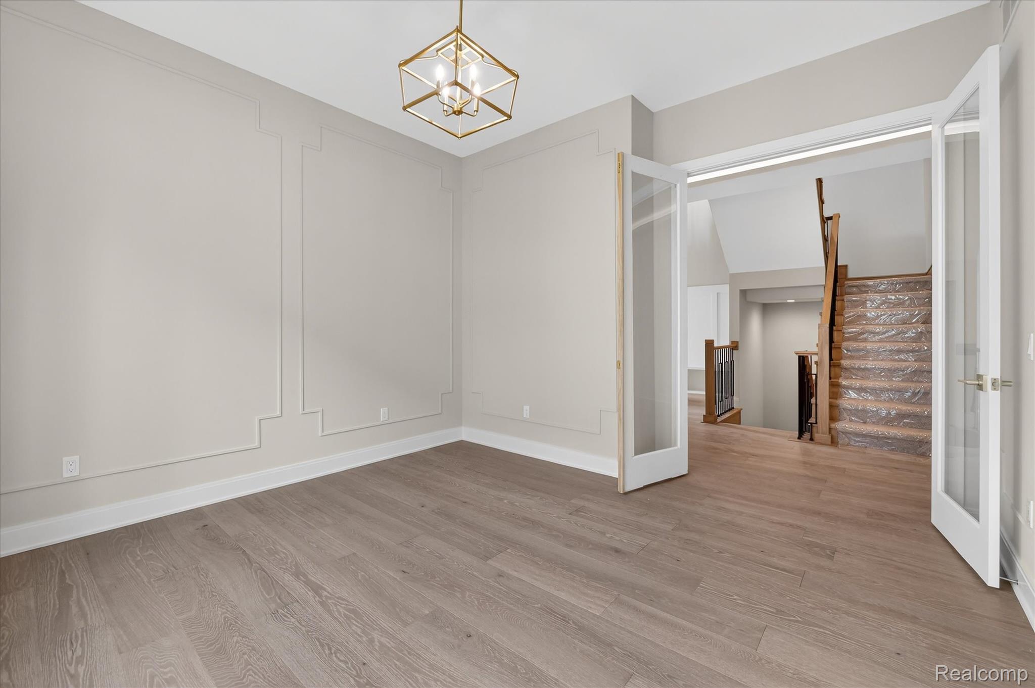 546 Maplehill Road Property Photo 6