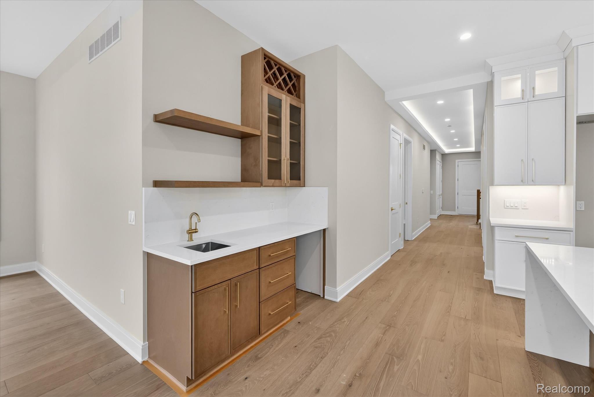 546 Maplehill Road Property Photo 11