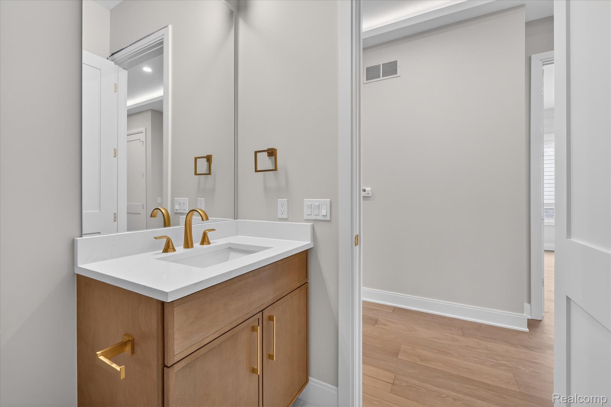 546 Maplehill Road Property Photo 19