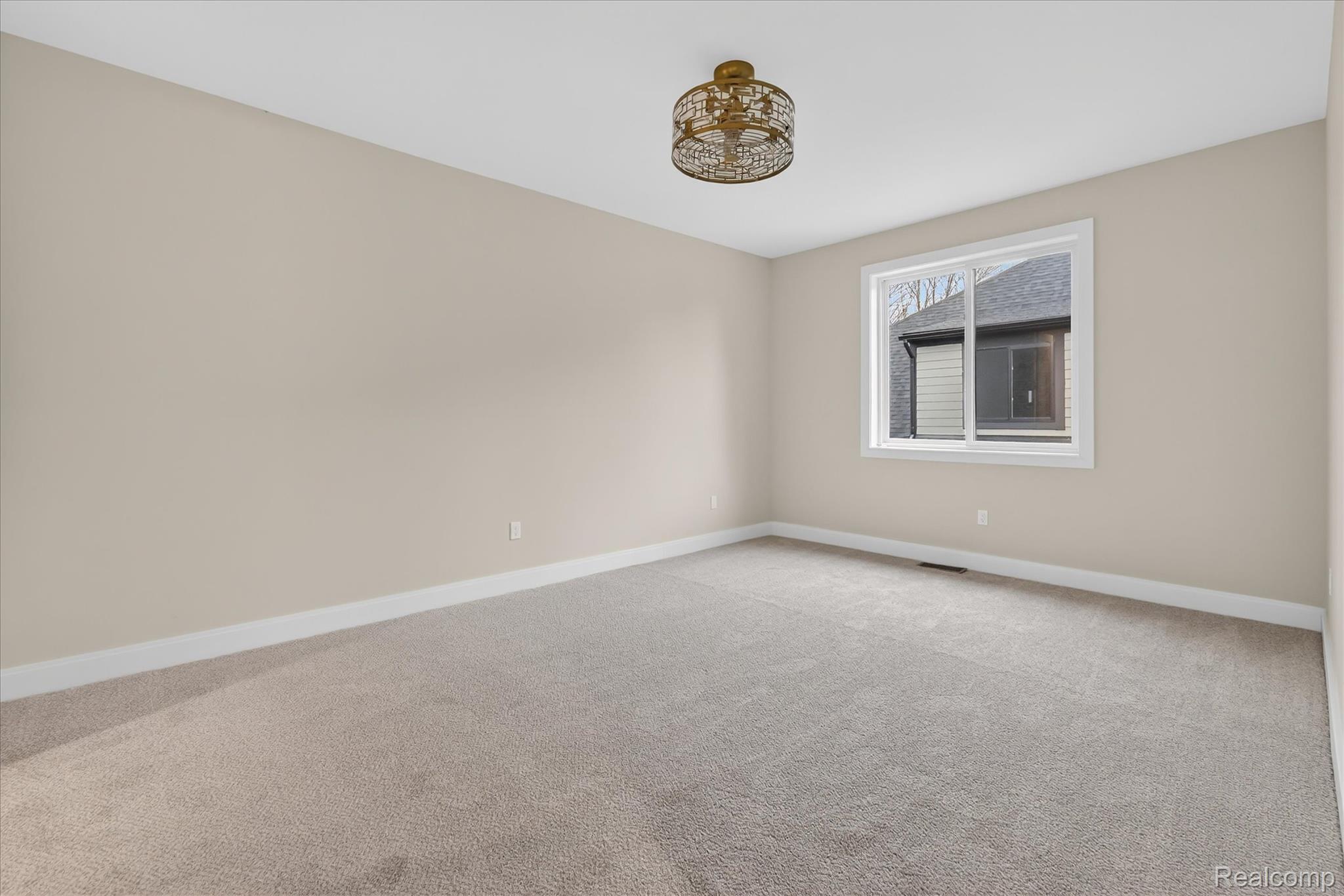 546 Maplehill Road Property Photo 32