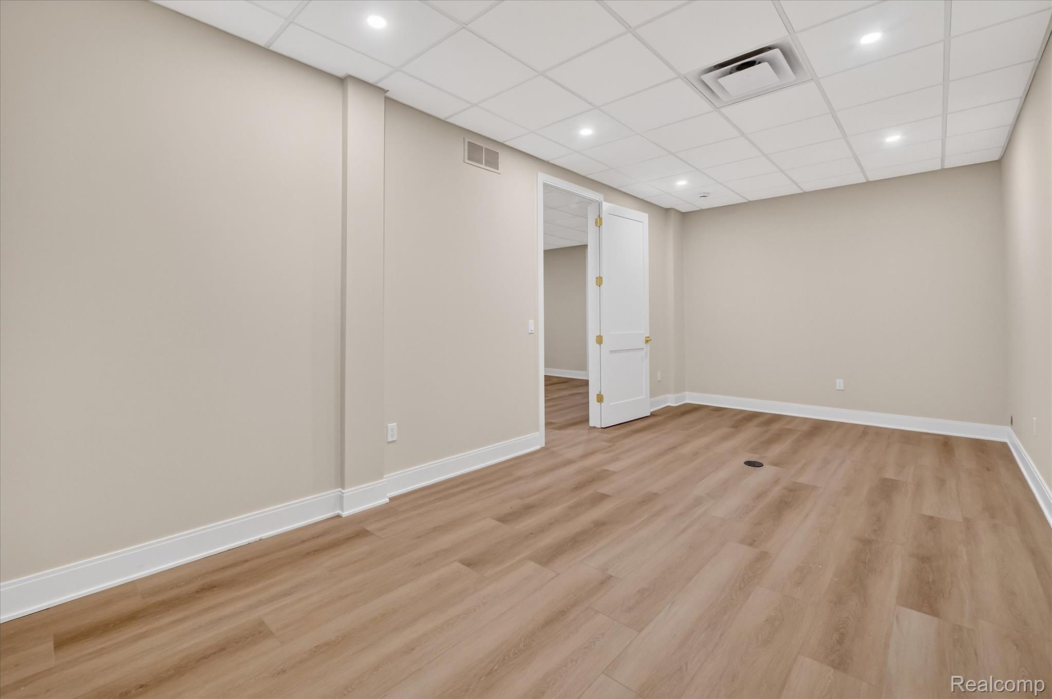 546 Maplehill Road Property Photo 44