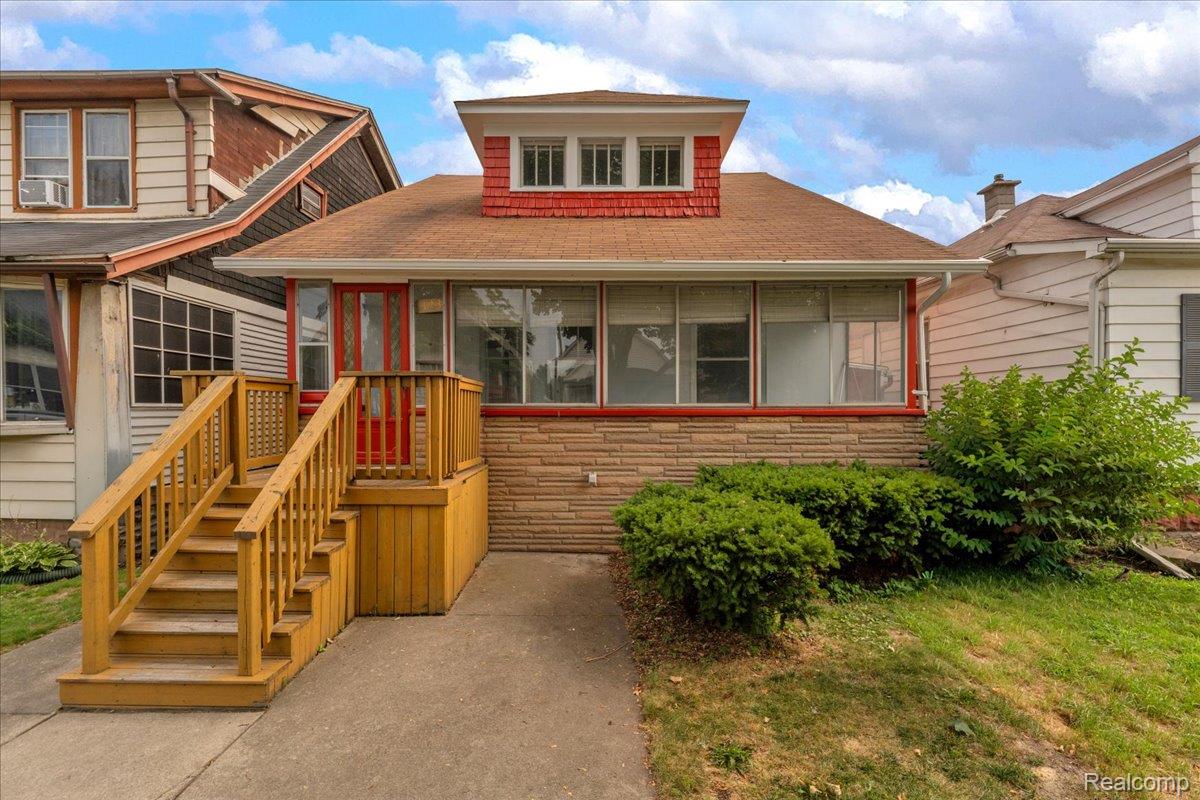 133 Oak Street Property Photo 1