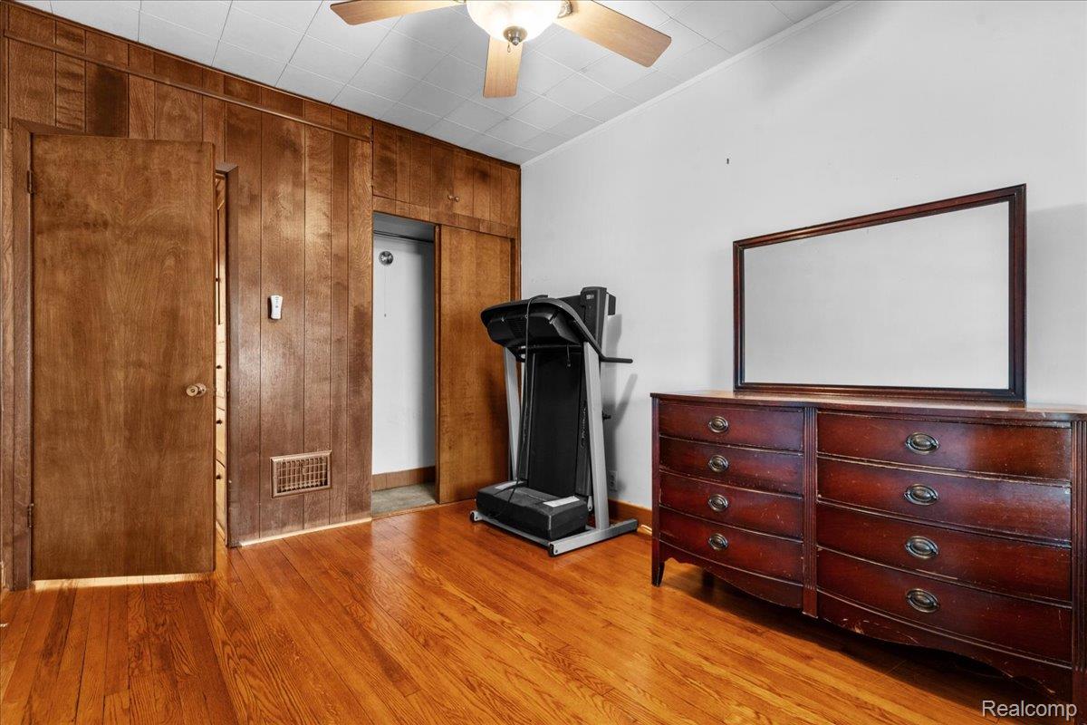 133 Oak Street Property Photo 17
