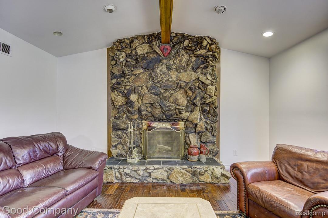 38092 Westchester Road Property Photo 4