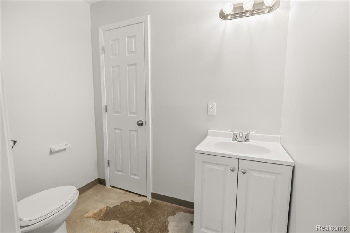588 S Lapeer Road Property Photo 29