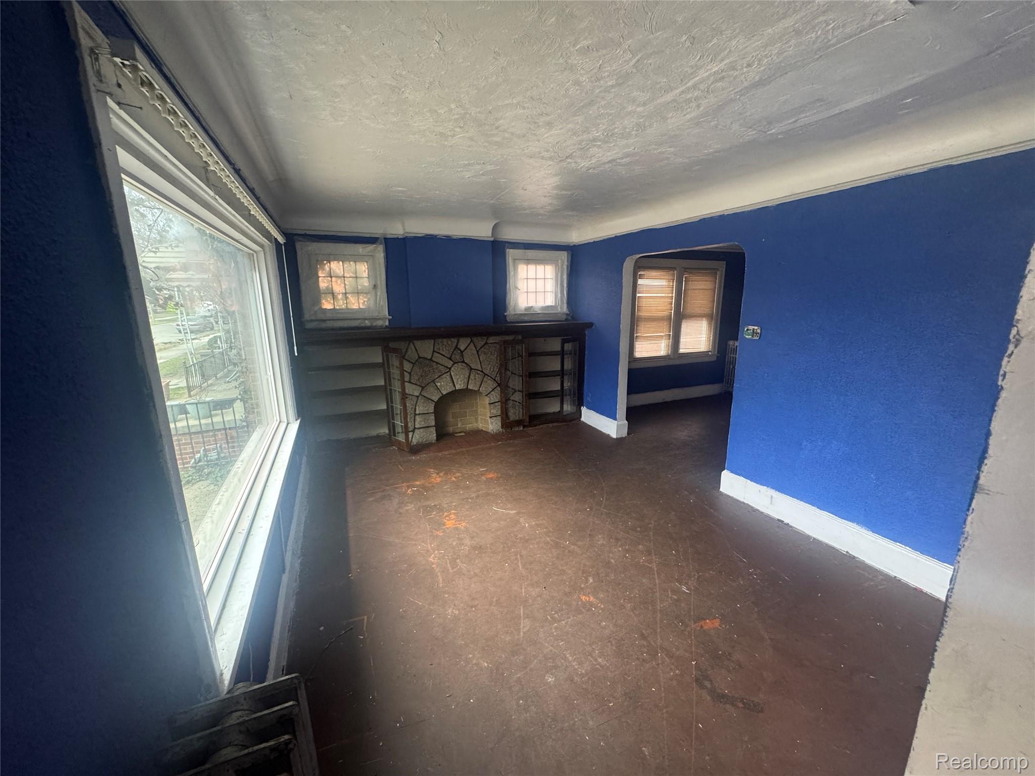 15416 Snowden Street Property Photo 9
