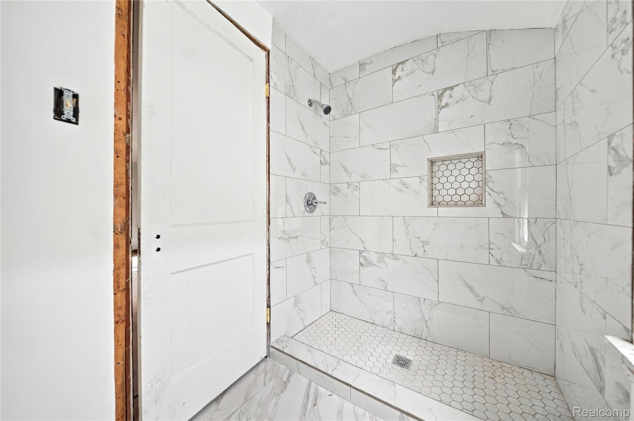 7387 Wheeler Street Property Photo 5