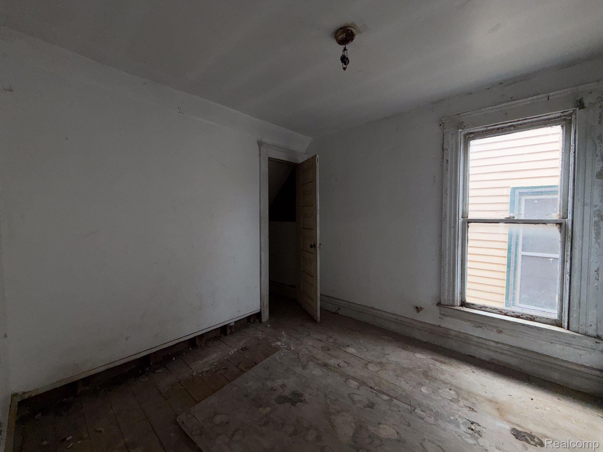 2546 W Forest Avenue Property Photo 24