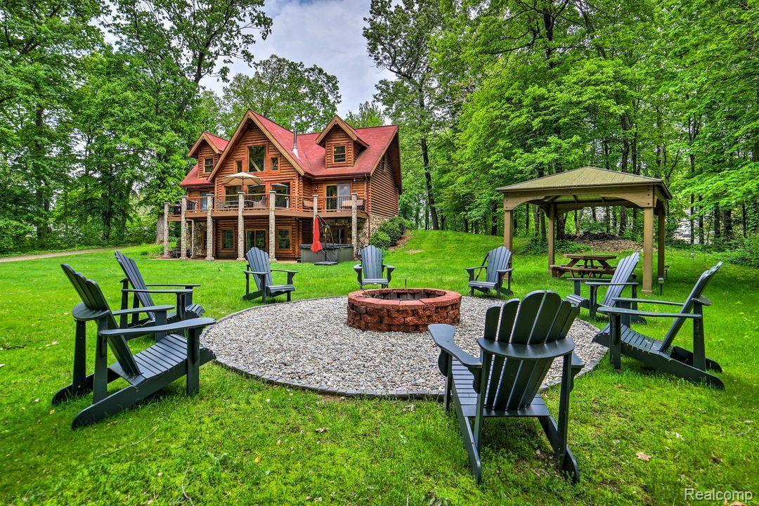 4380 Donnely Road Property Photo 1