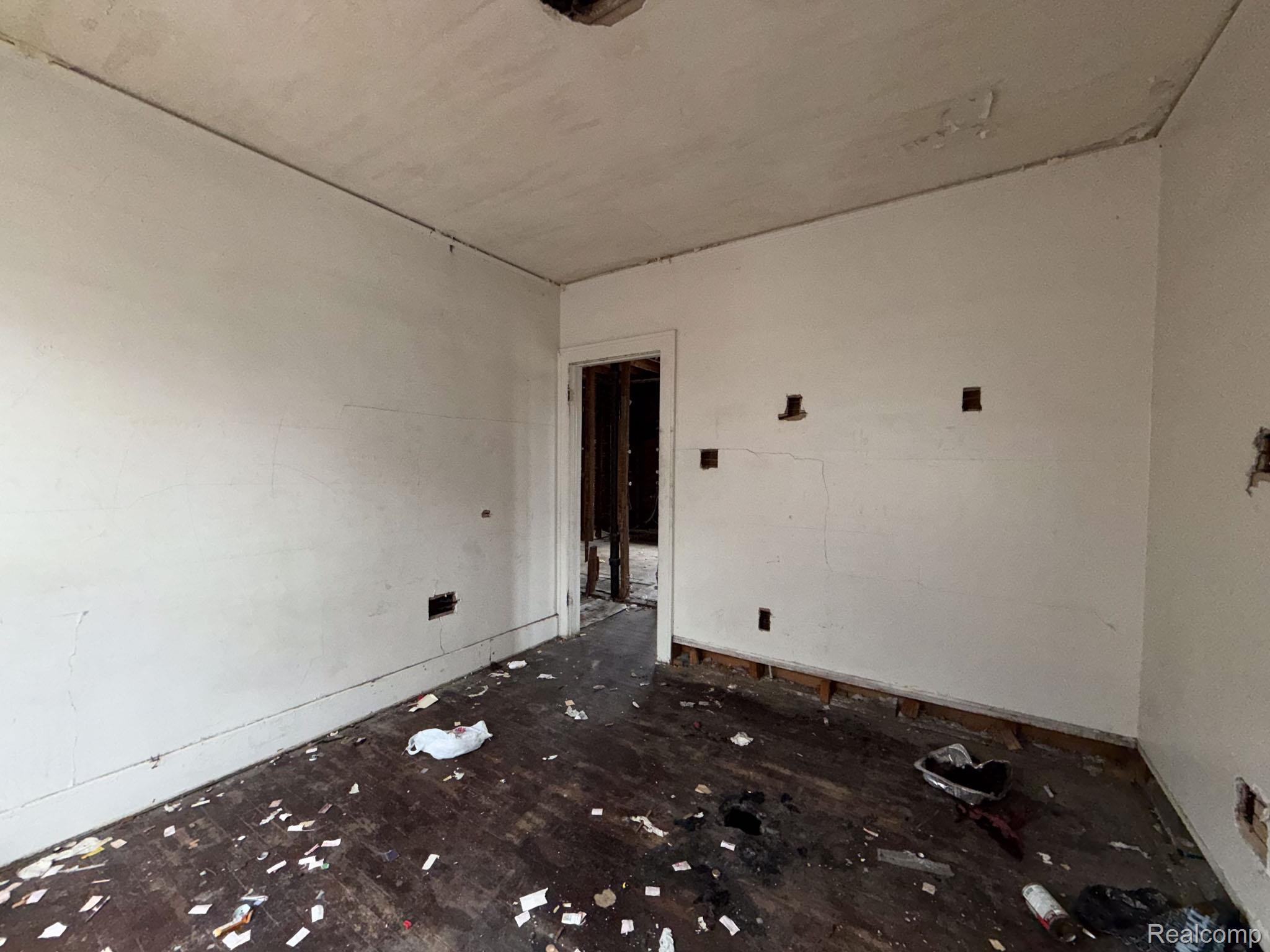8788 Dexter Avenue Property Photo 6