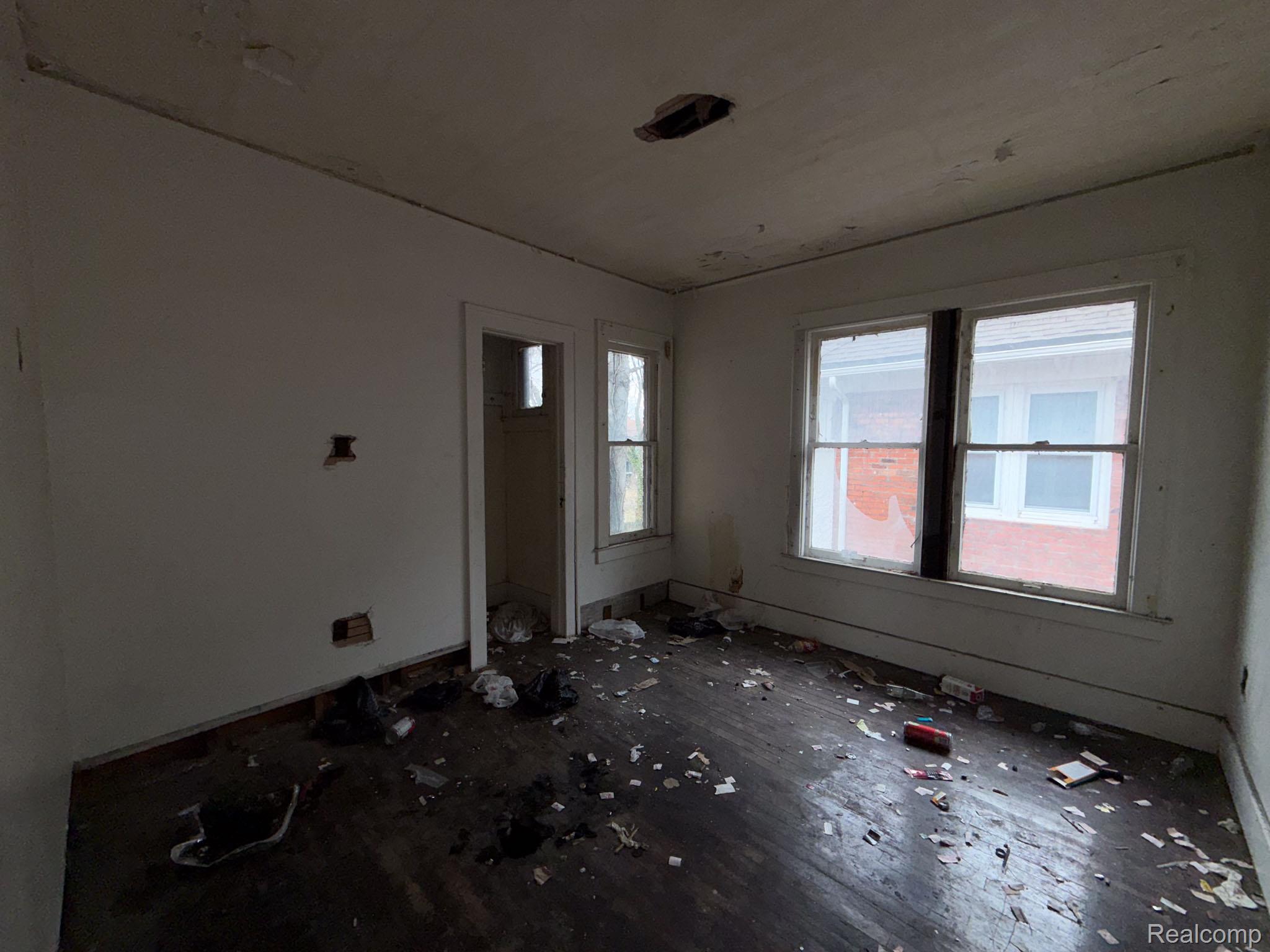 8788 Dexter Avenue Property Photo 7