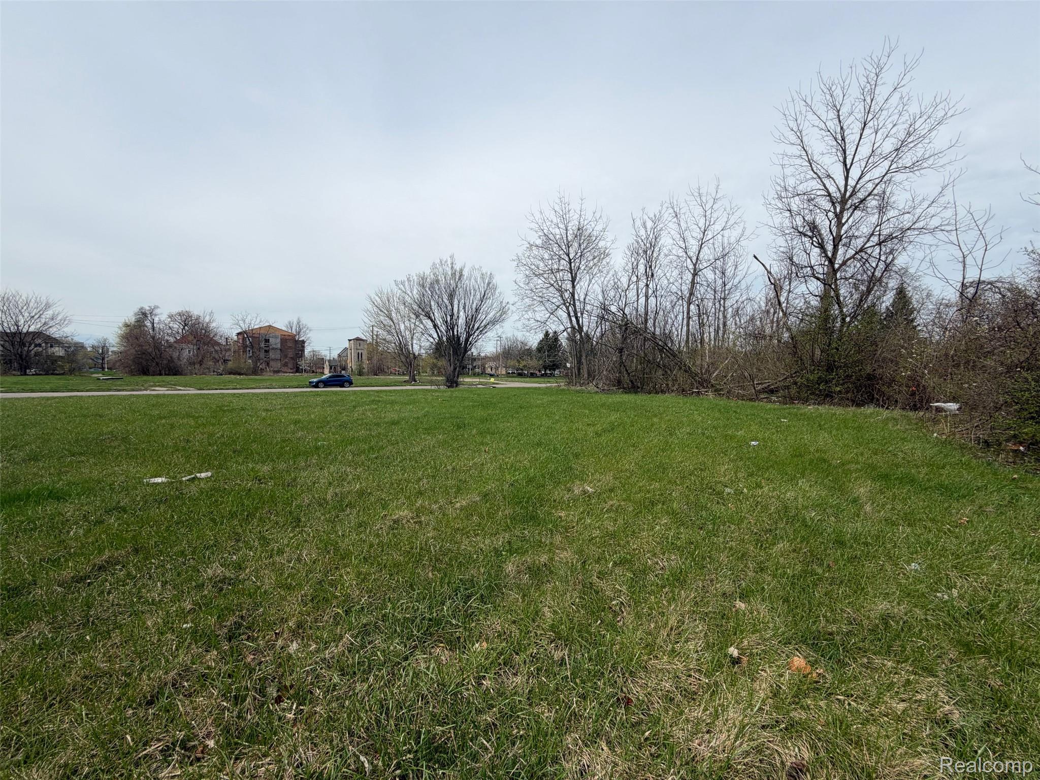 688 Field Street Property Photo 2