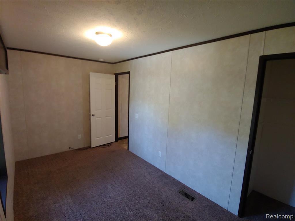 121 S Haskins Street Property Photo 9