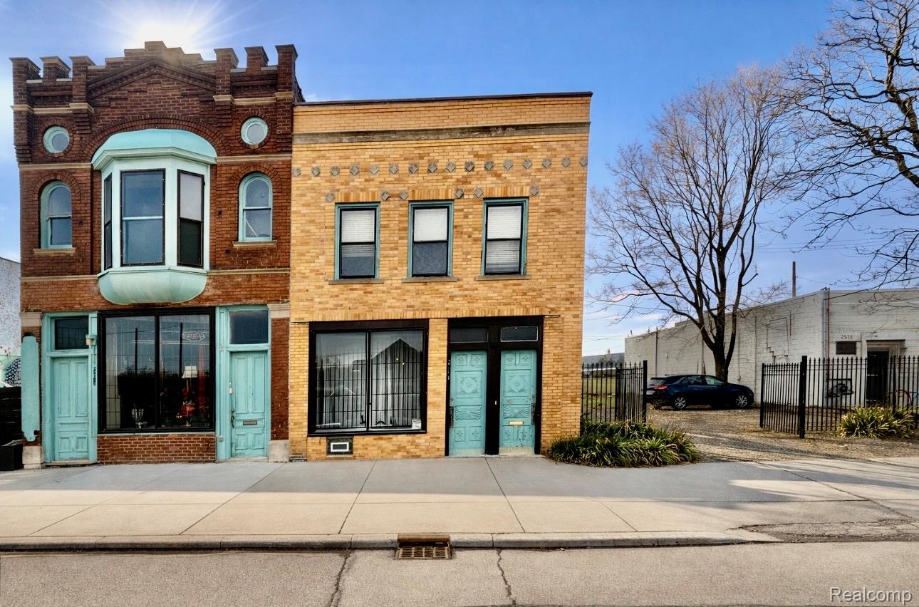 2544 Michigan Avenue Property Photo 1