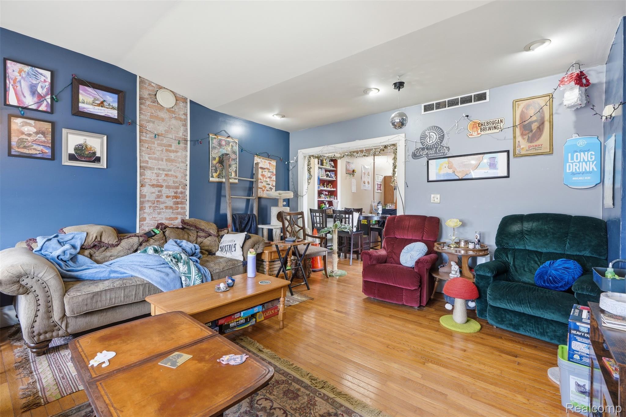 2538 Michigan Avenue Property Photo 5