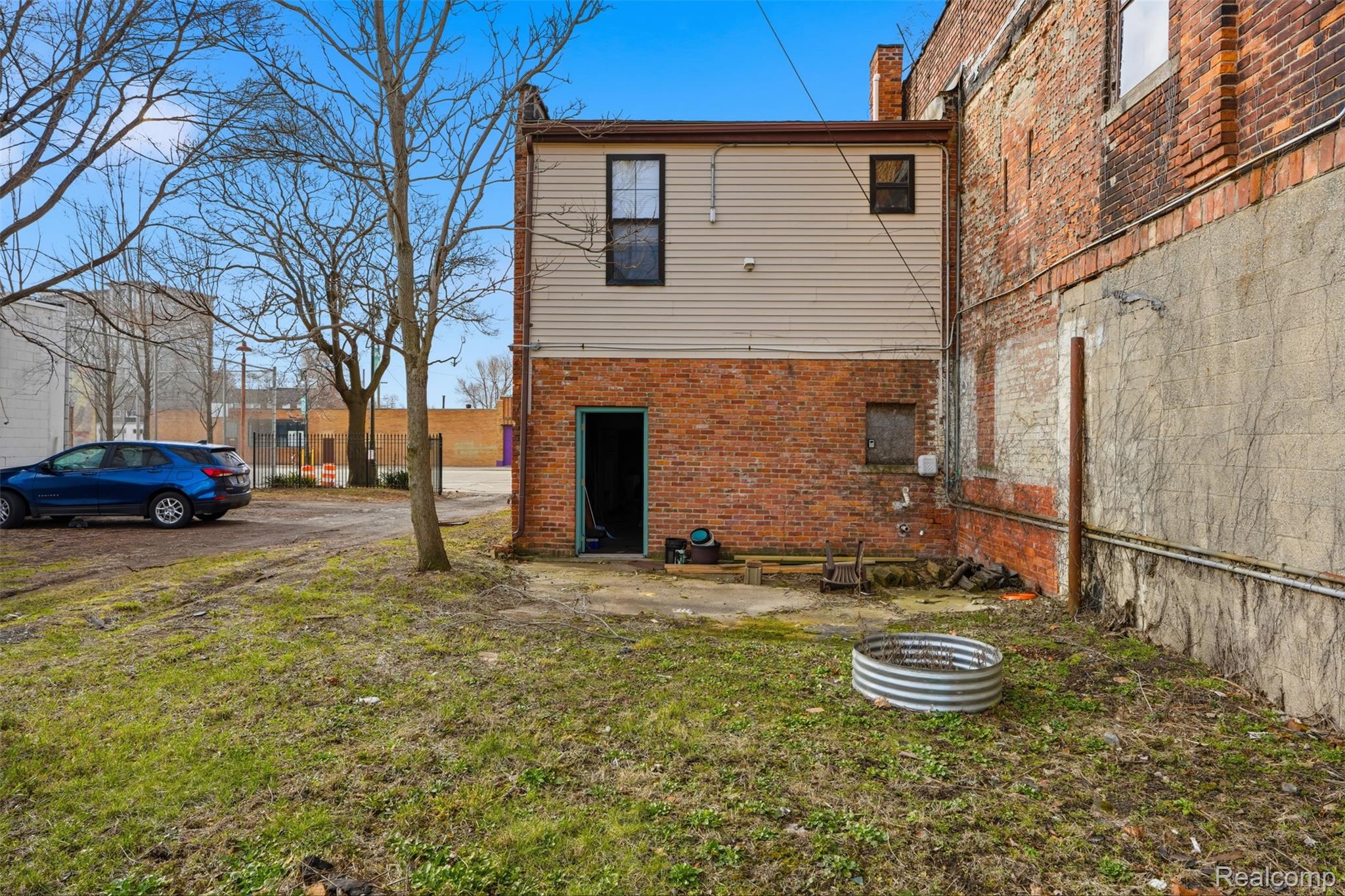 2538 Michigan Avenue Property Photo 12