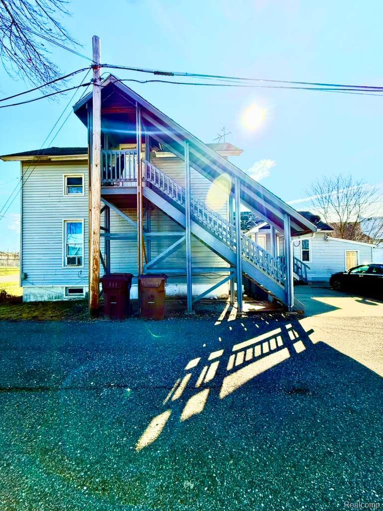 35449 Clinton Street Property Photo 3