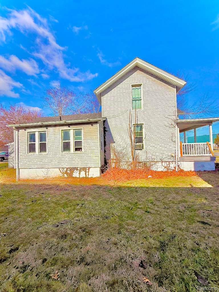 35449 Clinton Street Property Photo 6