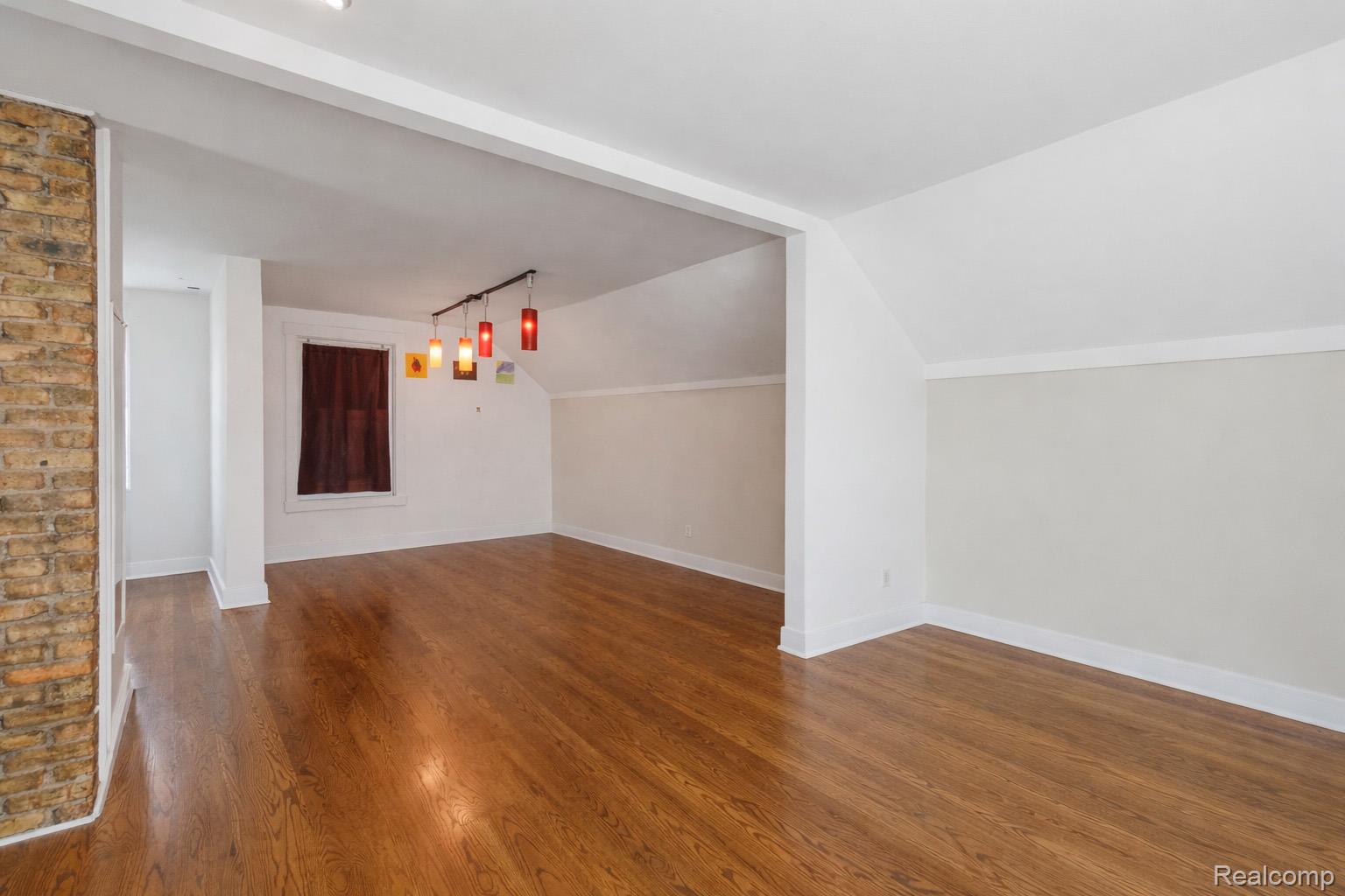 11429 E 8 Mile Road Property Photo 10