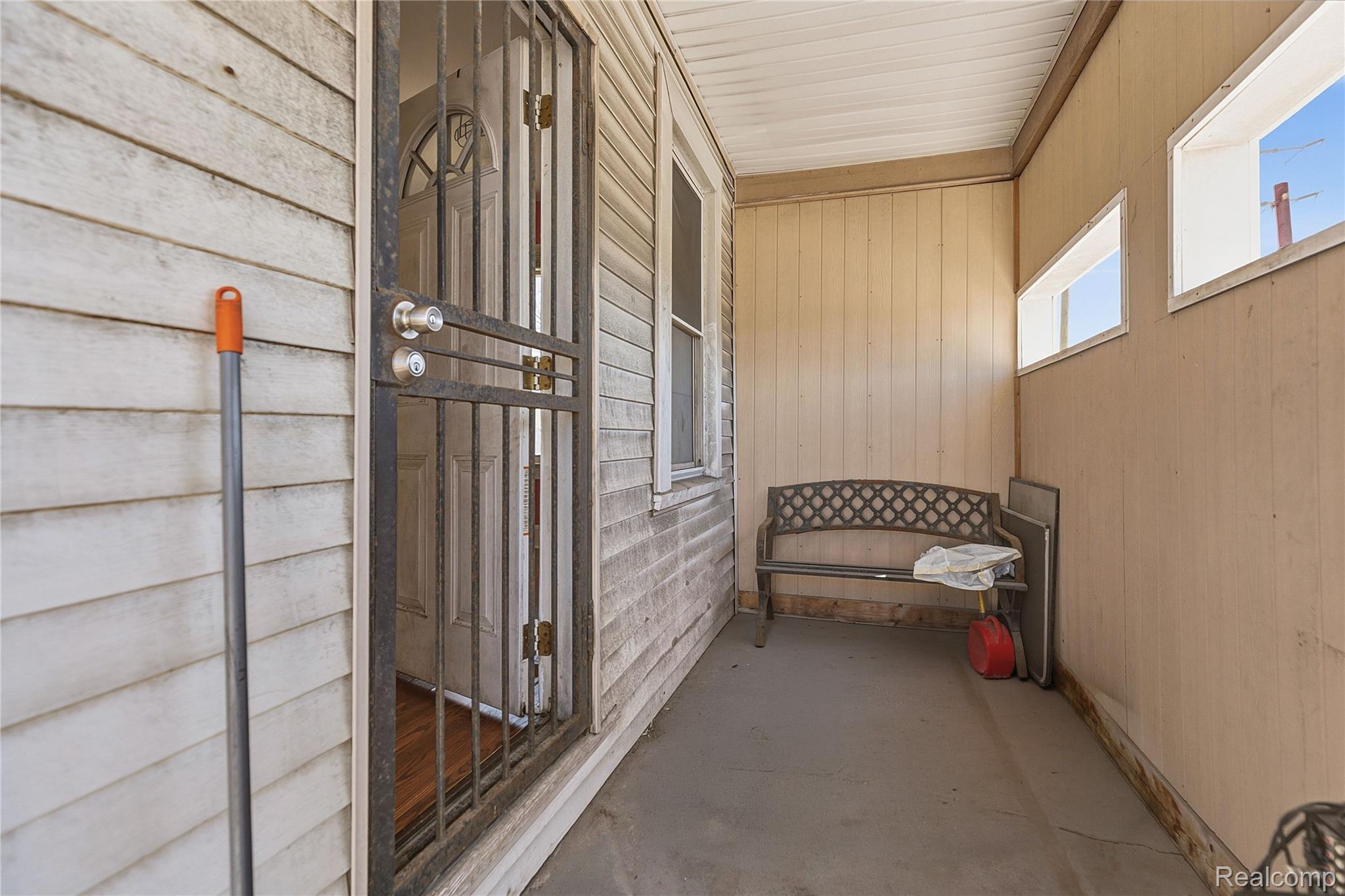 11429 E 8 Mile Road Property Photo 19