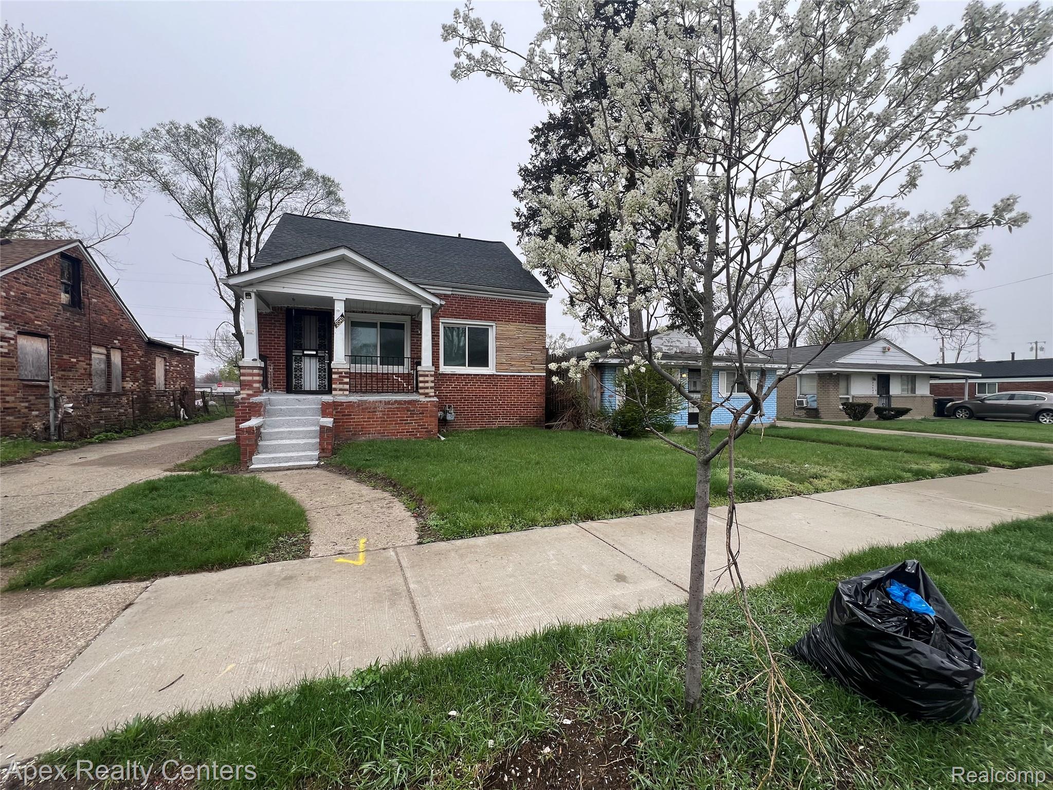 20411 Washburn Street Property Photo 1