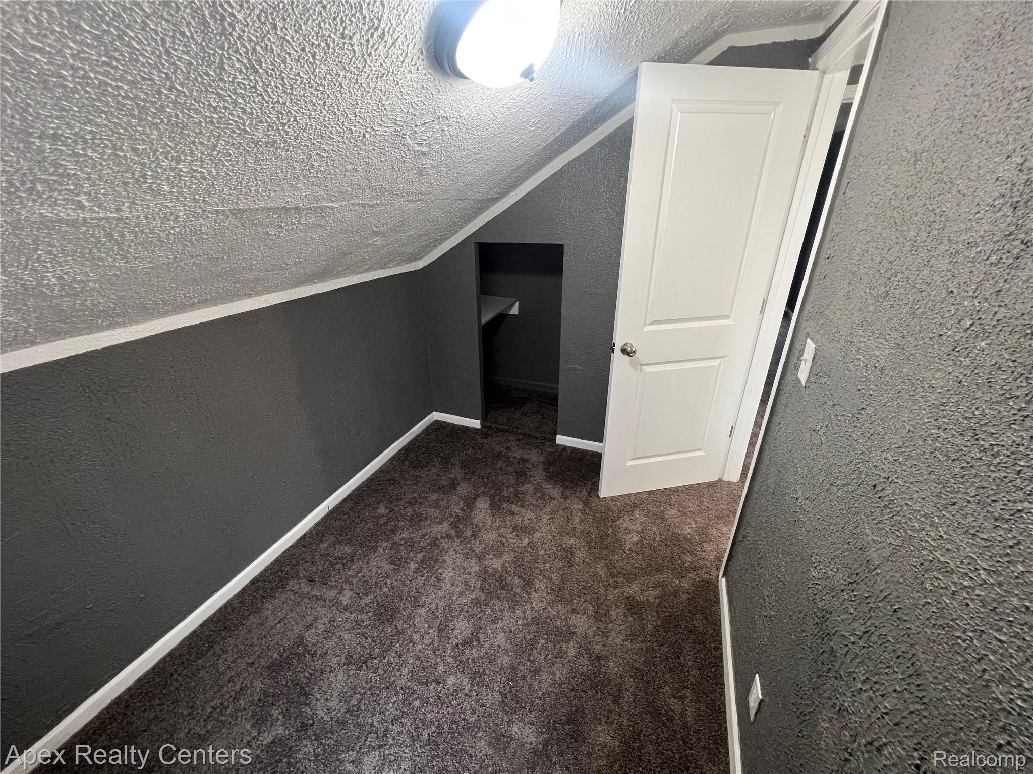 20411 Washburn Street Property Photo 23